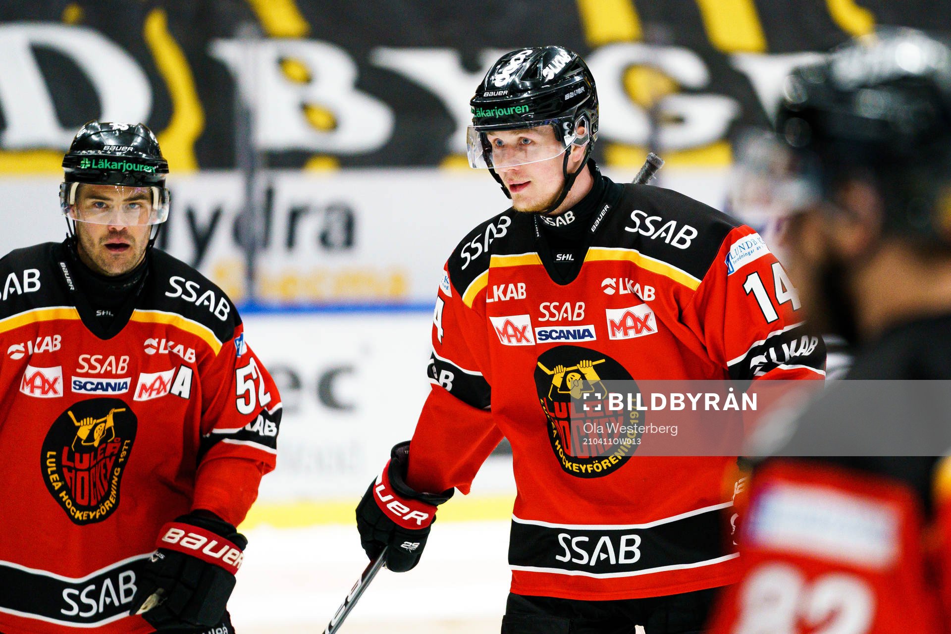 Luleås Karl Fabricius och Jonas Berglund jublar