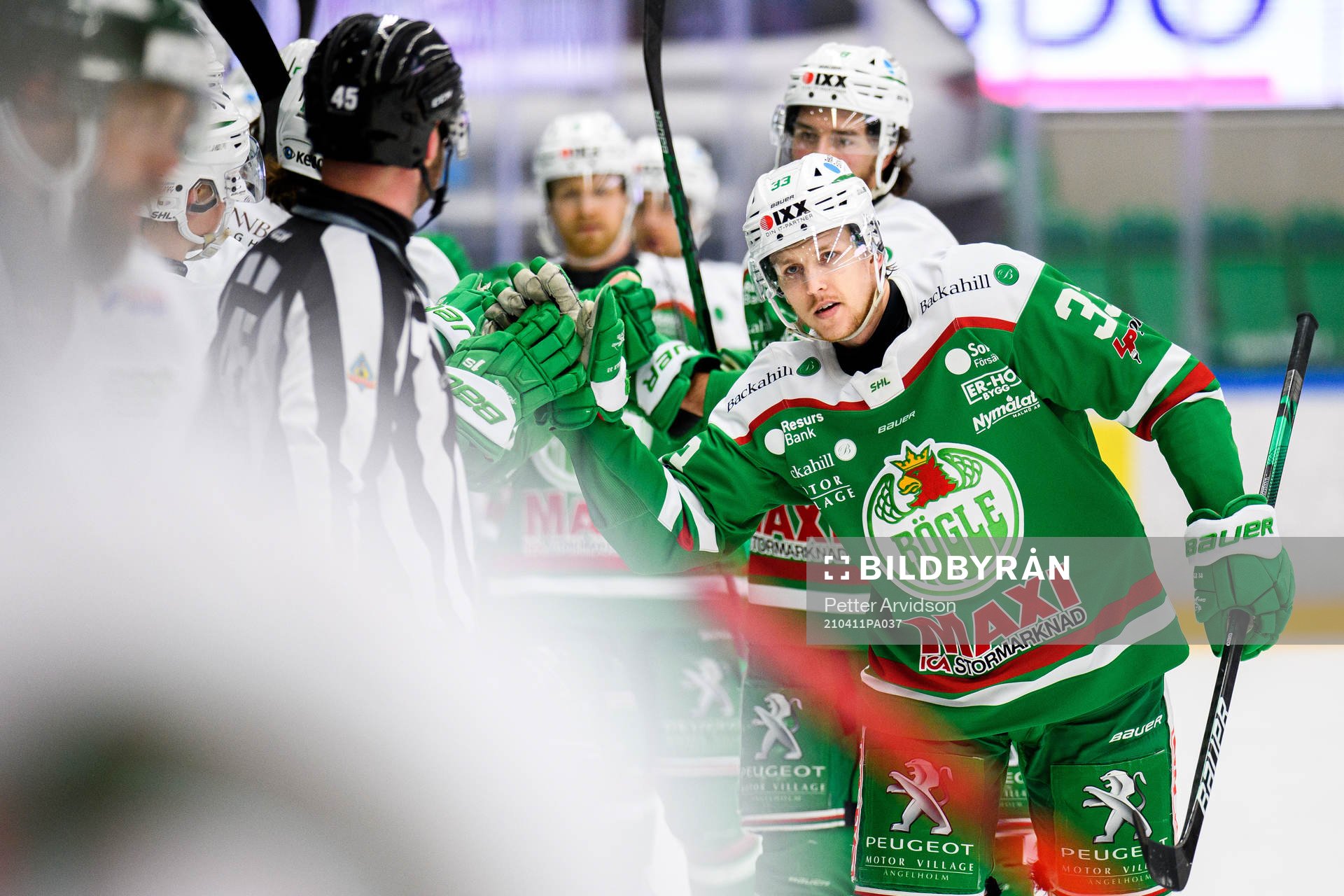 Rögles Niklas Hansson jublar