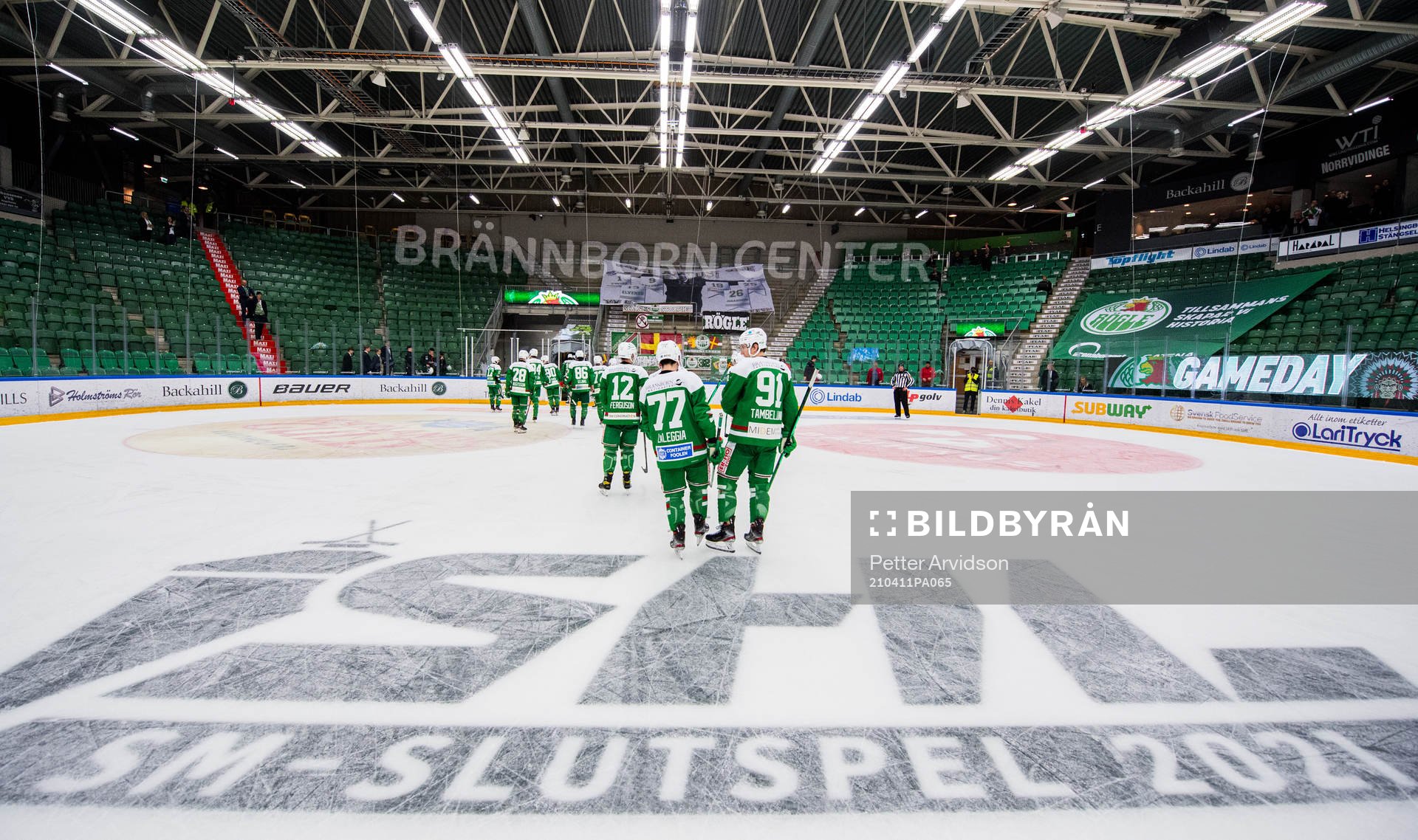 Rögles Joseph LaLeggia och Adam Tambellini lämnar isen