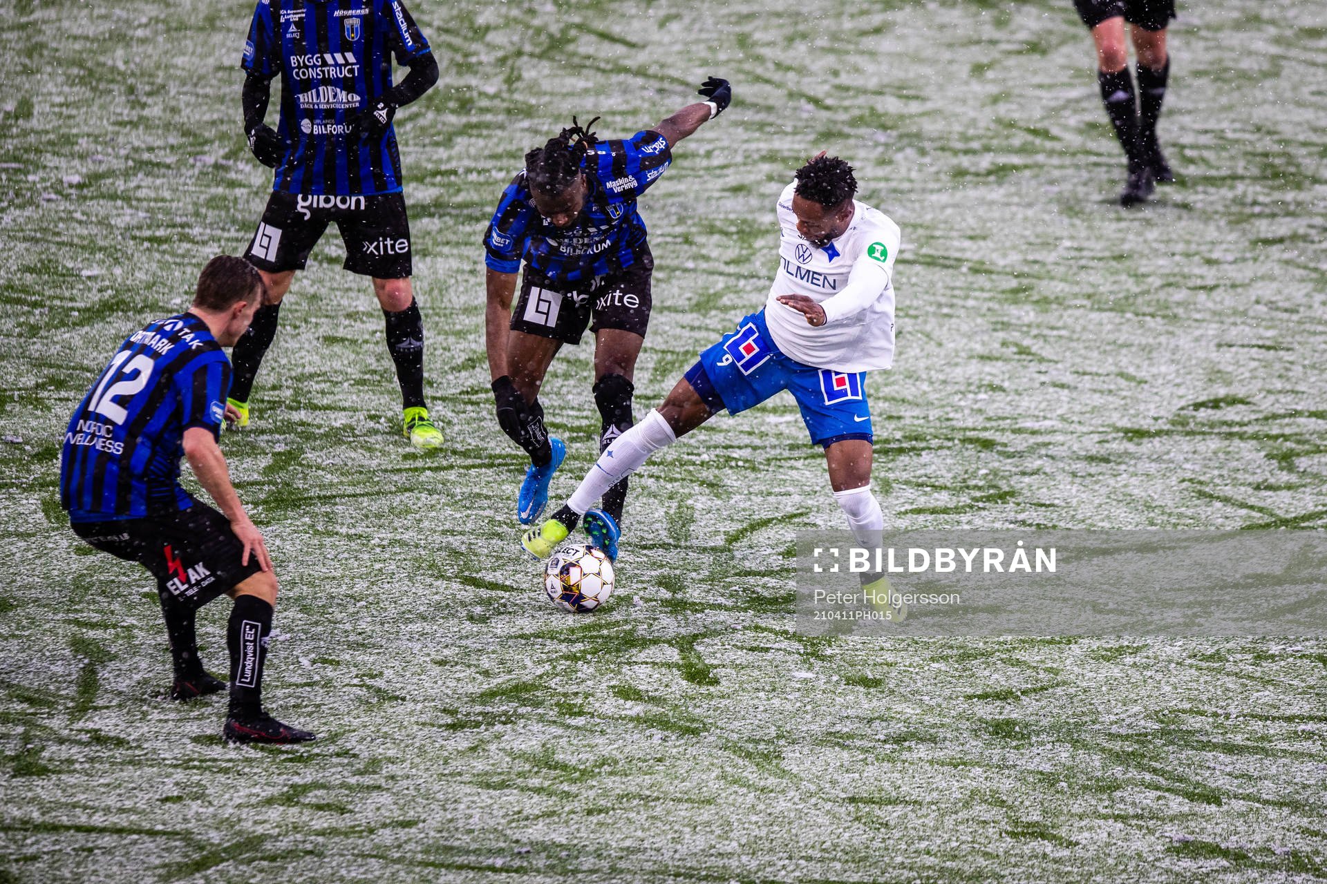 Sirius Joseph Colley och IFK Norrköpings Samuel Adegbenro