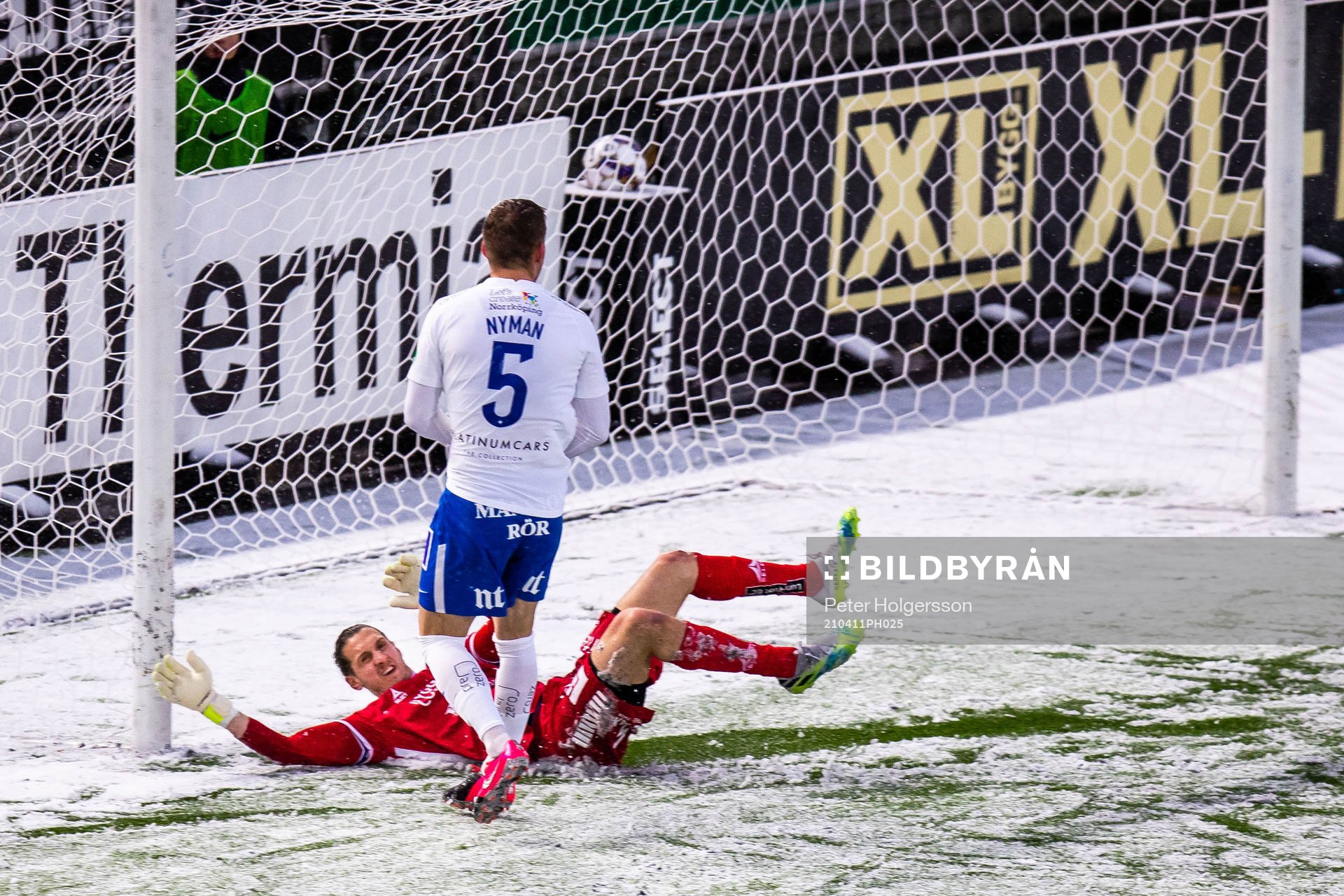 IFK Norrköpings Christoffer Nyman och Sirius målvakt