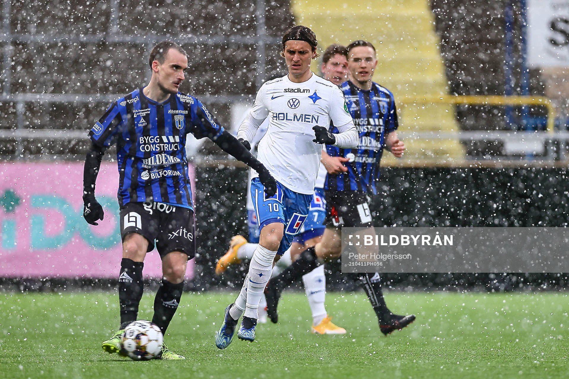Sirius Adam Hellborg och IFK Norrköpings Jonathan Levi