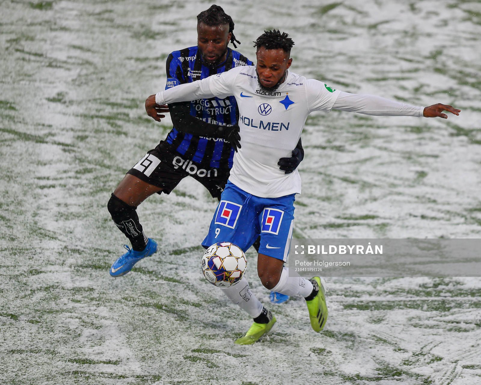 Sirius Joseph Colley och IFK Norrköpings Samuel Adegbenro