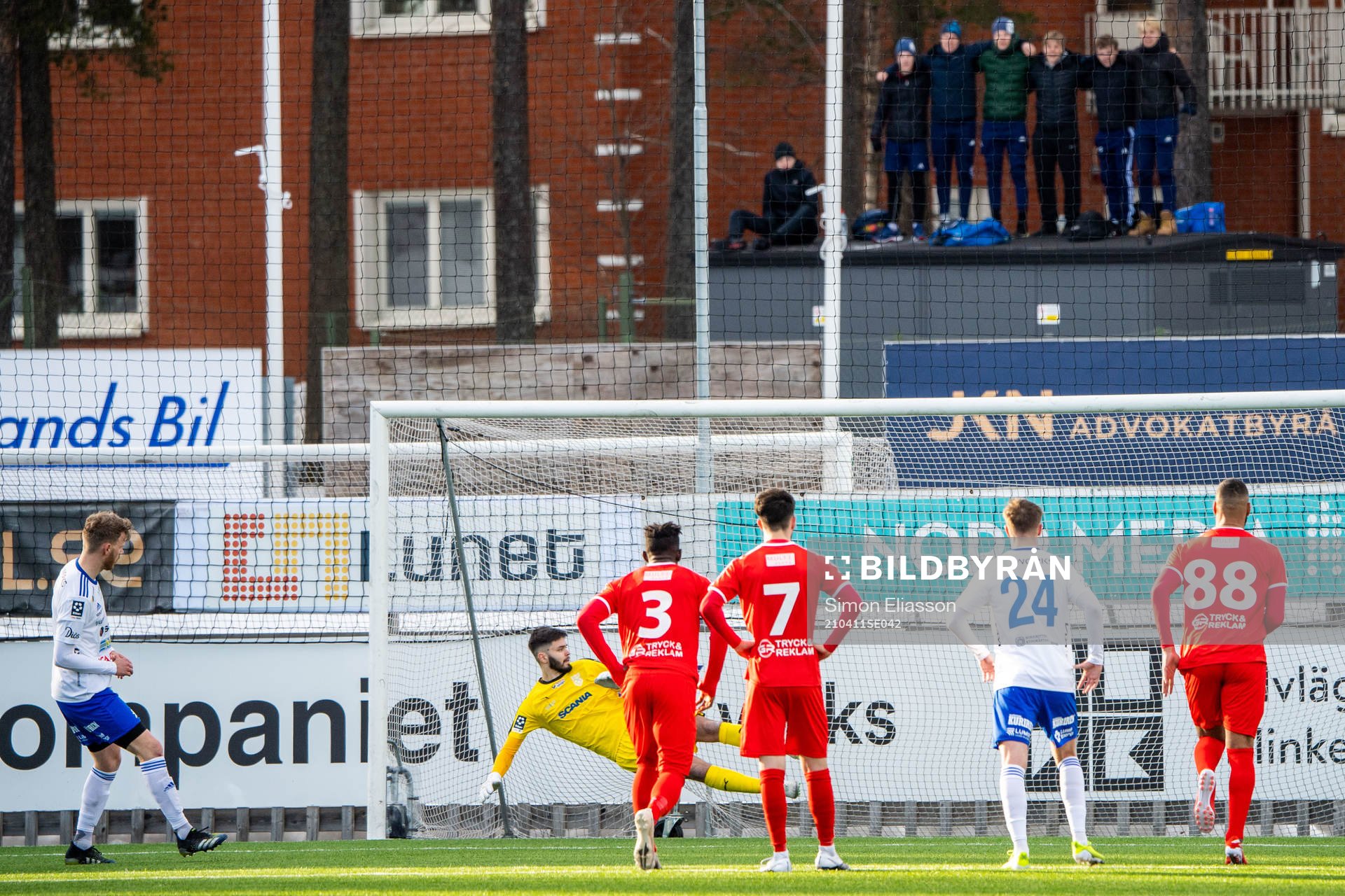 Luleås William Olausson gör 3-1 på straff