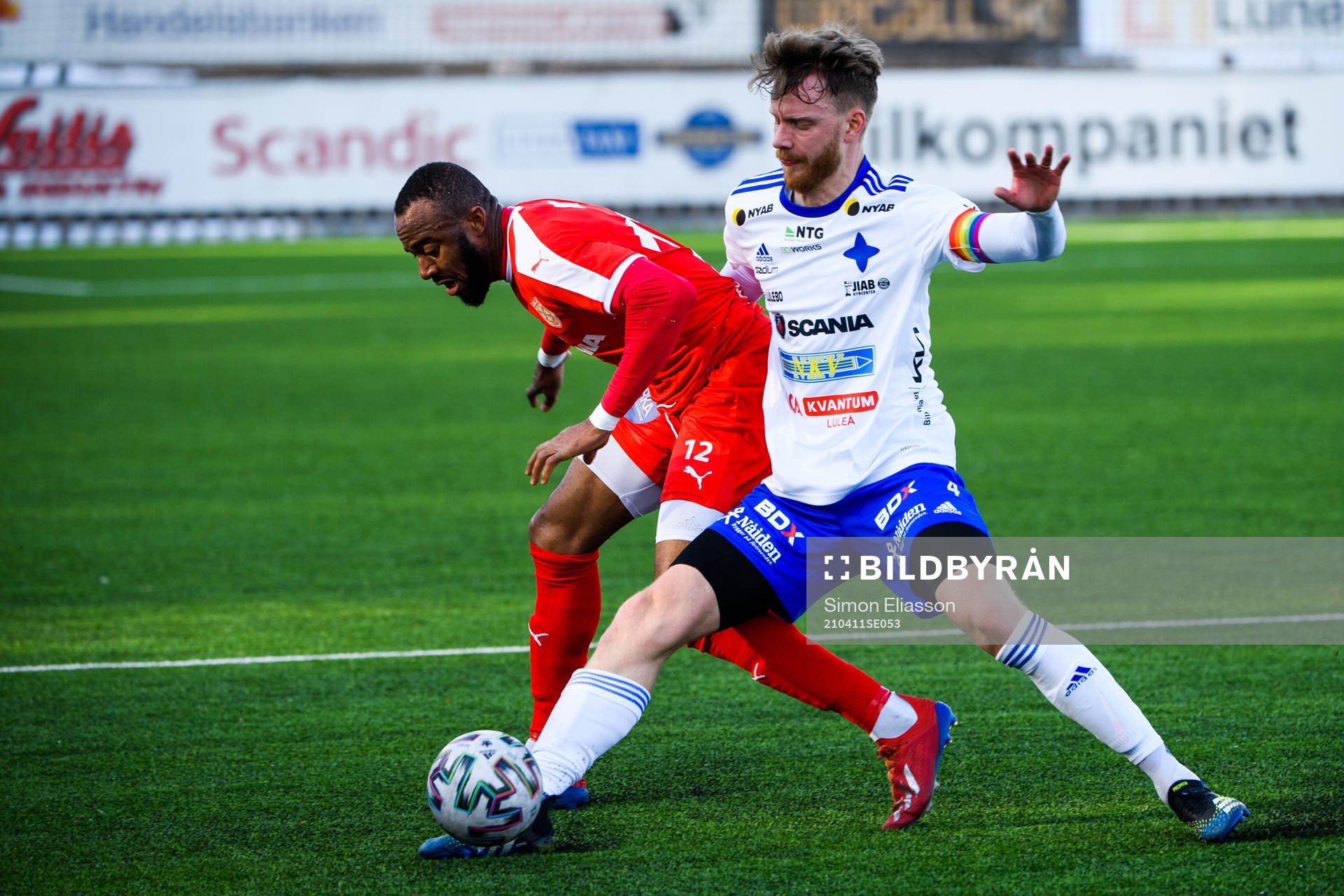 Assyriskas Uchenna Ike och Luleås William Olausson