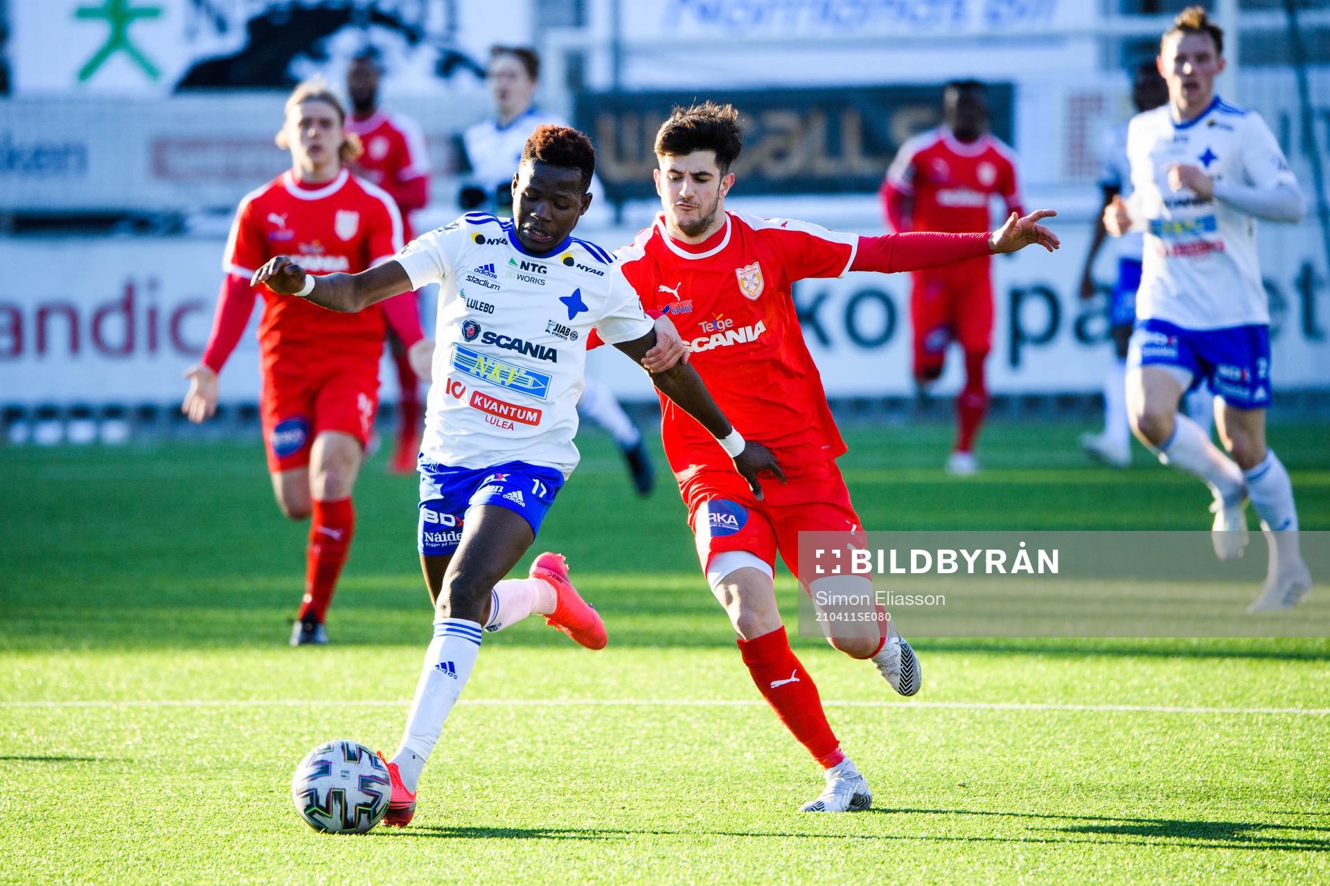 Luleås Mamadou Kouyate och Assyriskas Chriastian Aphrem