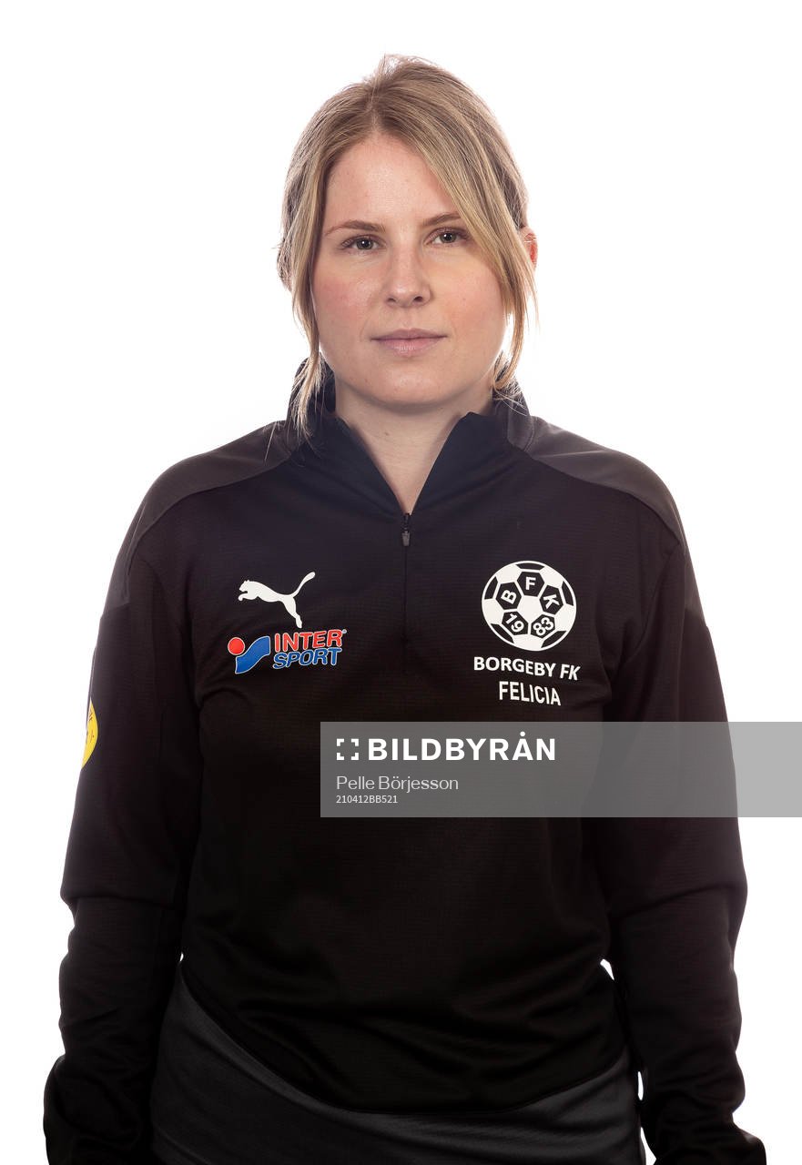 Borgebys lagledare Felicia Holme poserar för ett porträtt den 12 april 2021 i Borgeby.