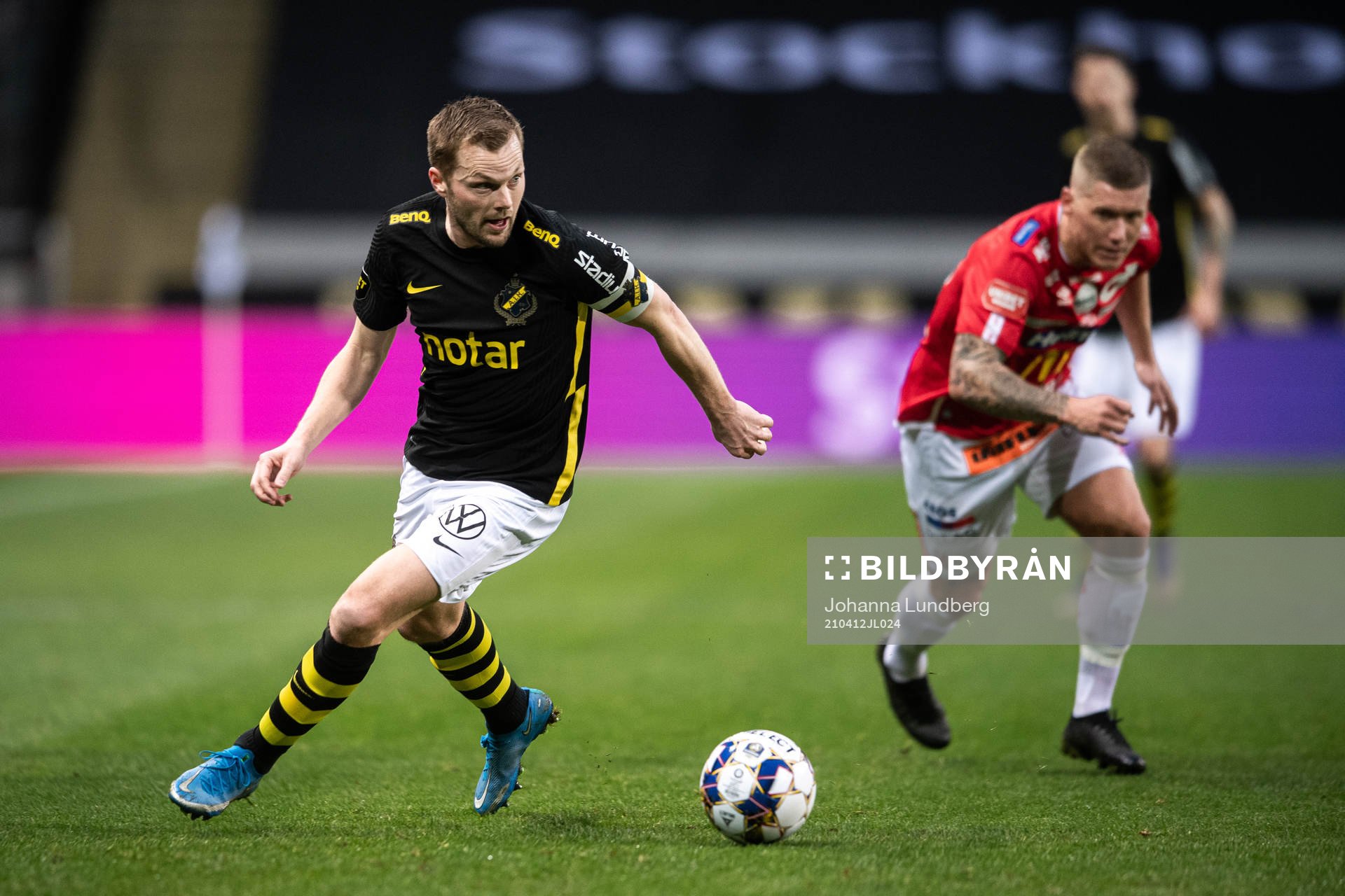 s Sebastian Larsson
