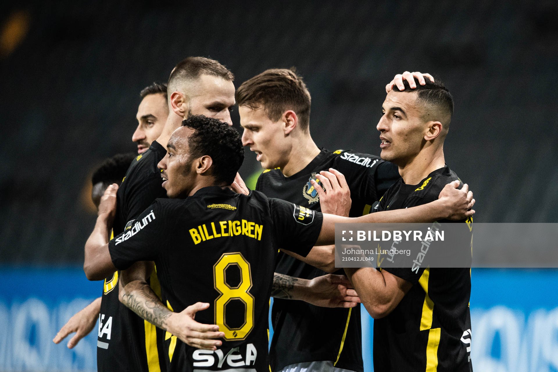 AIK:s Nabil Bahoui jublar med lagkamrater efter 2-0 under fotbollsmatchen i Allsvenskan mellan AIK och Degerfors den 12 april 2021 i Stockholm.