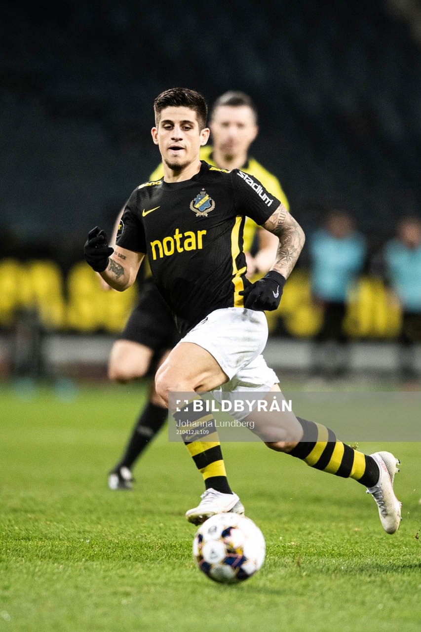 s Nicolas Stefanelli