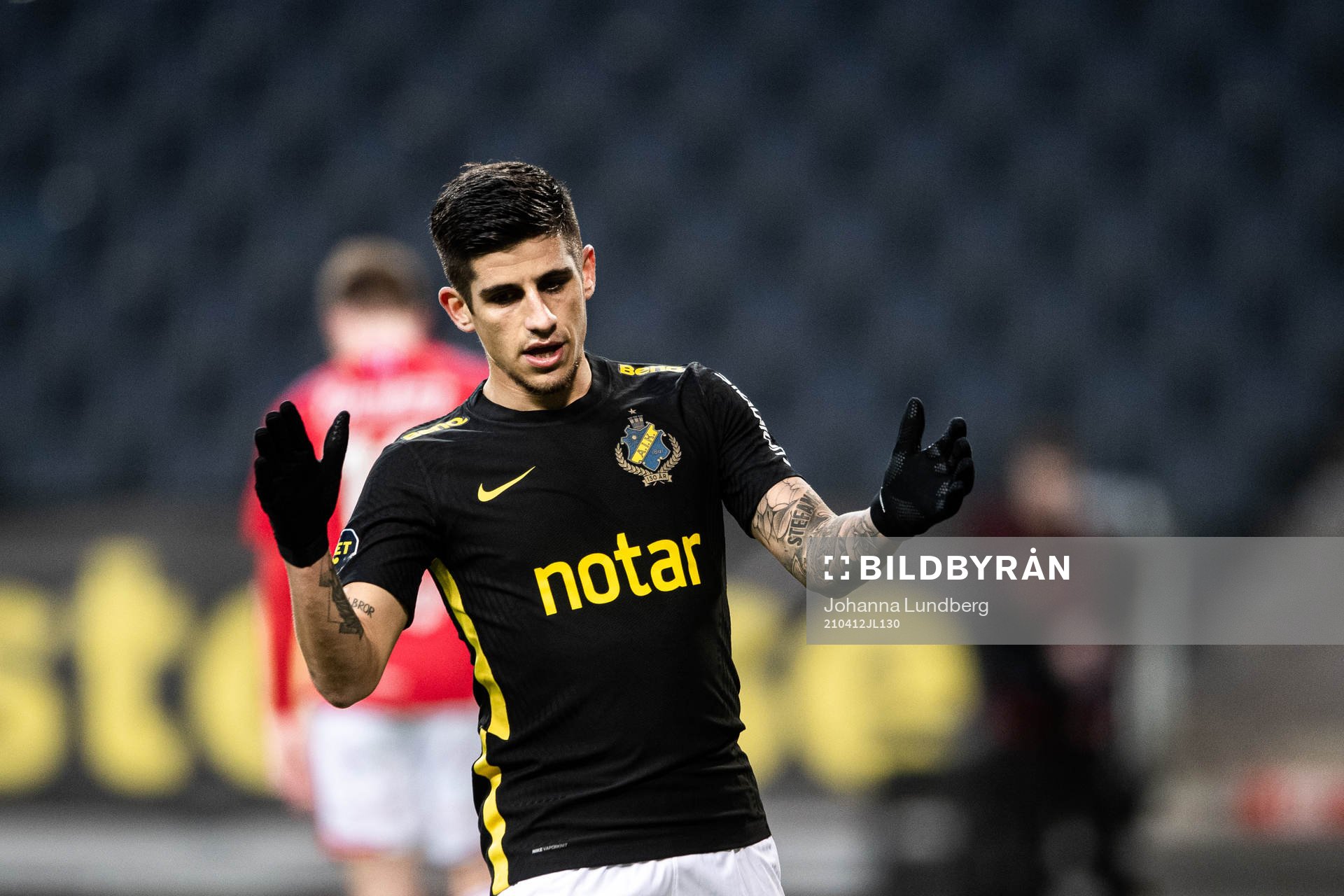 s Nicolas Stefanelli