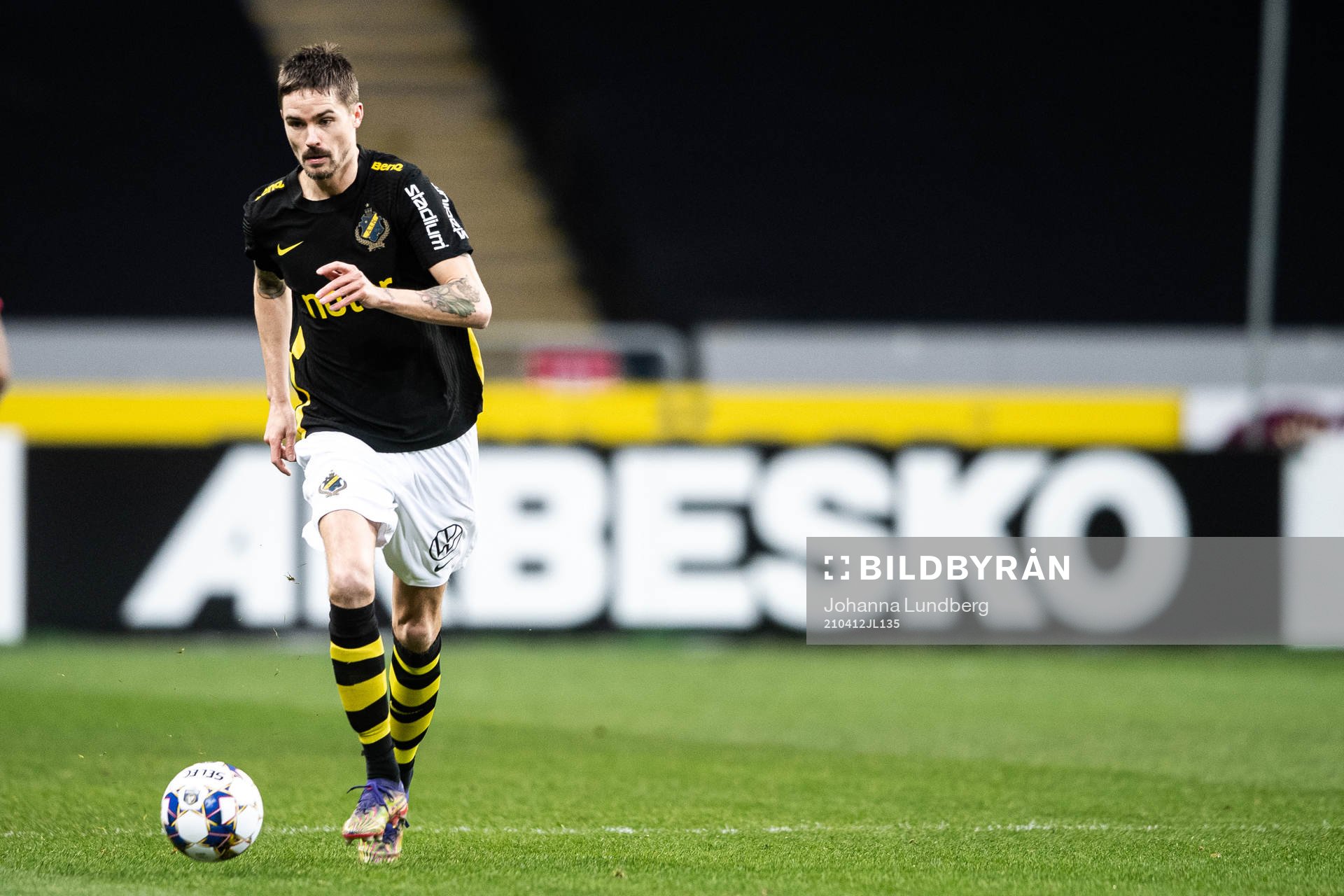 s Mikael Lustig