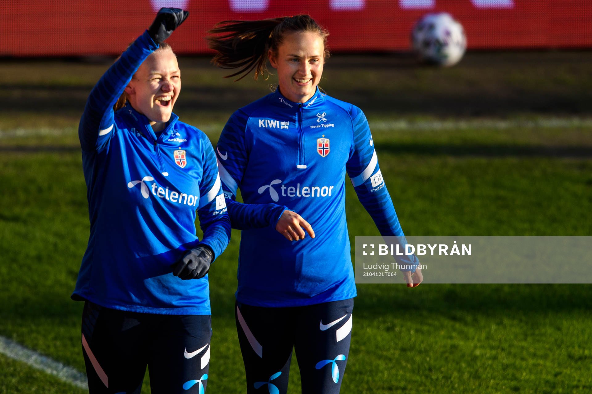 Frida Maanum and Caroline Graham Hansen of the Norwegian