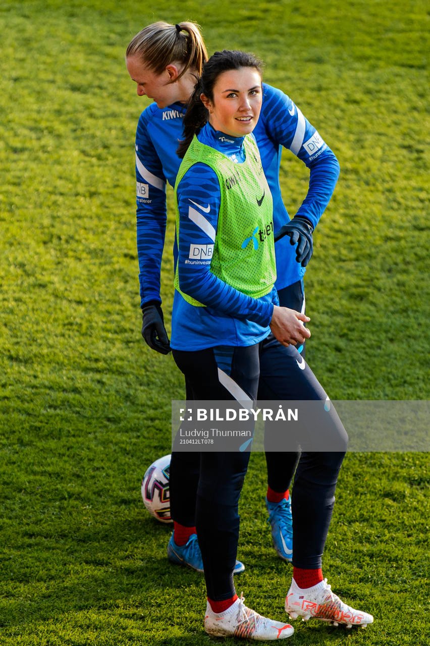 Ingrid Syrstad Engen and Frida Maanum of the Norwegian