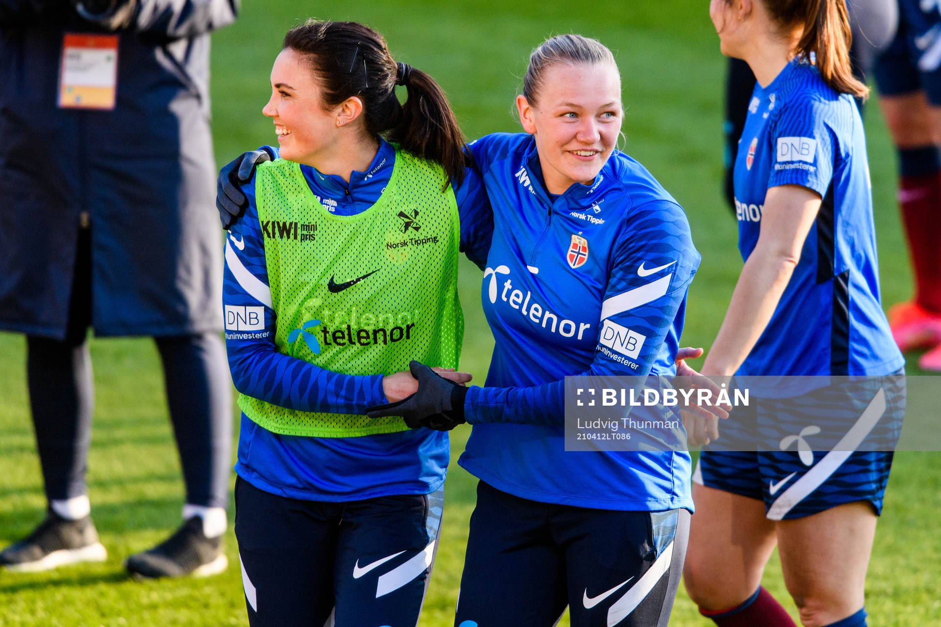 Ingrid Syrstad Engen and Frida Maanum of the Norwegian