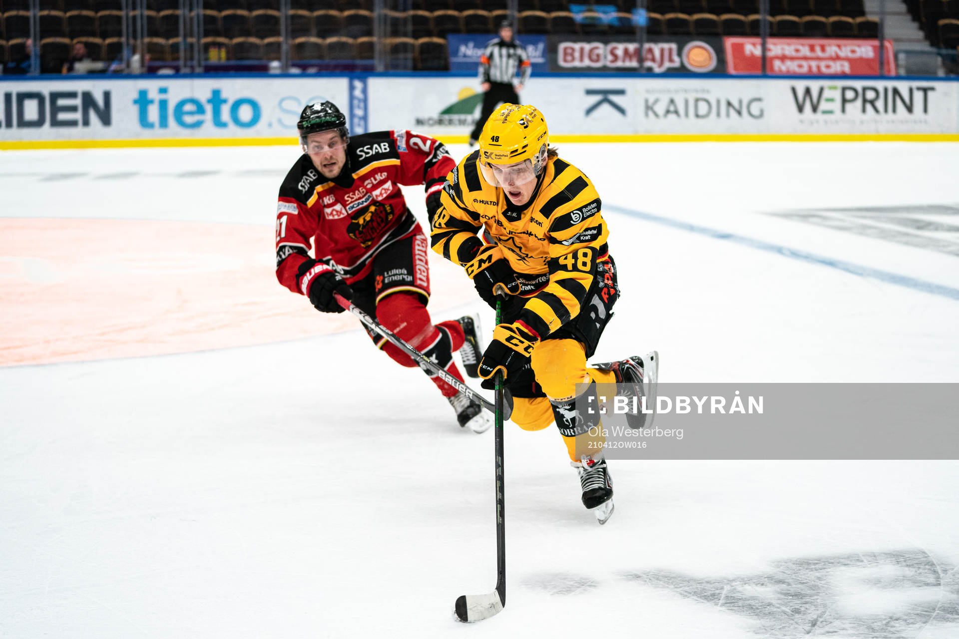 Skellefteås Jonatan Berggren och Luleås Juhani Tyrväinen