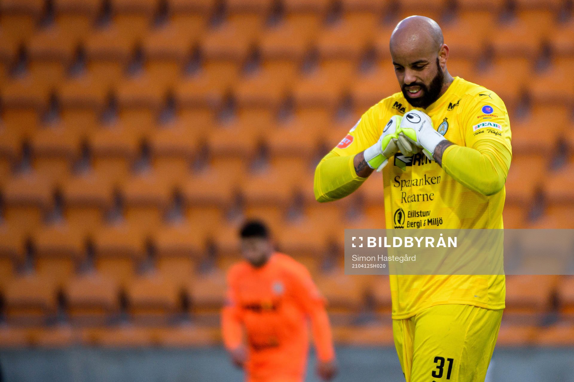AFC Eskilstunas målvakt Joshua Wicks deppar