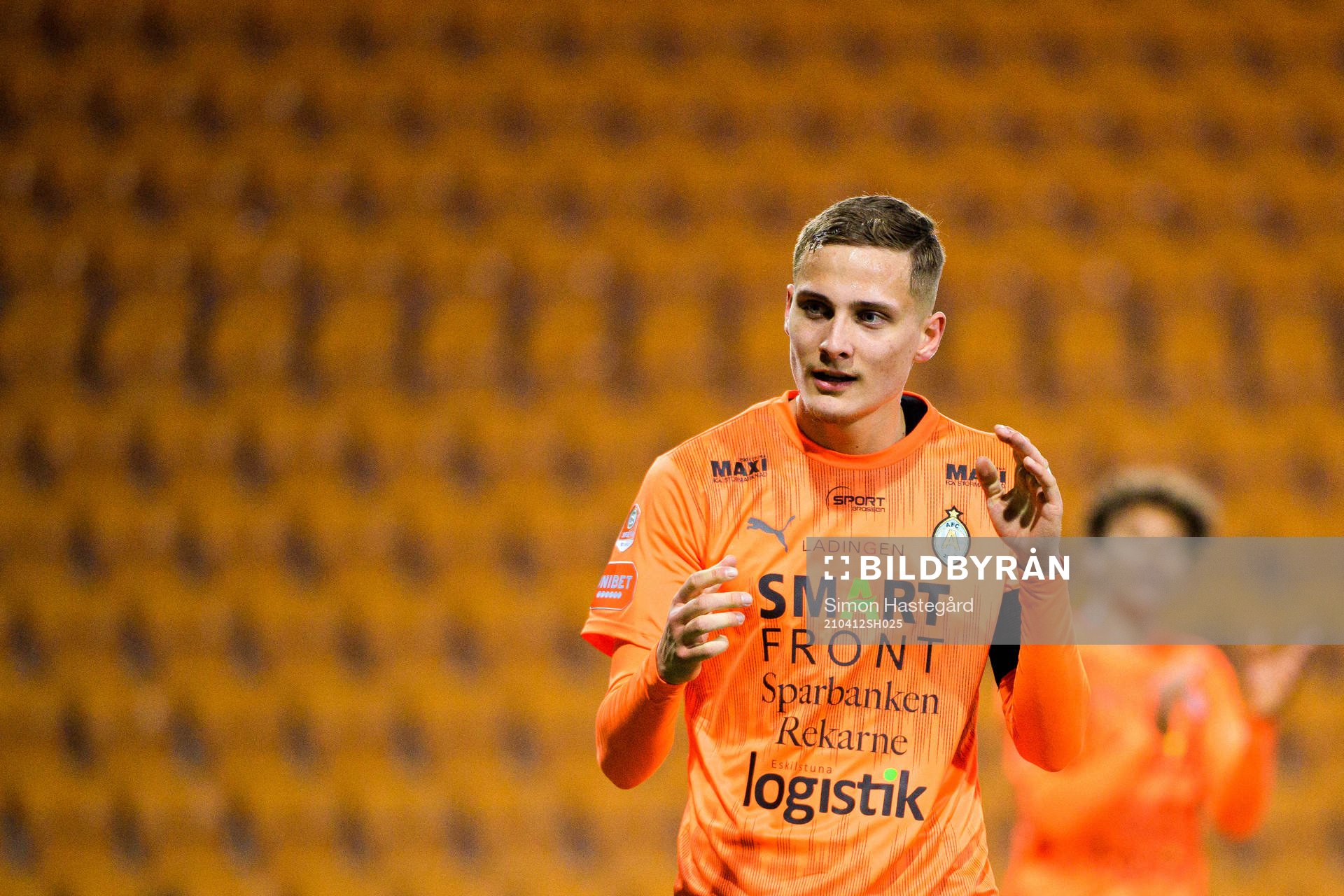 AFC Eskilstunas Pontus Rödin jublar under fotbollsmatchen i Superettan mellan Västerås SK och AFC Eskilstuna den 12 april 2021 i Västerås.