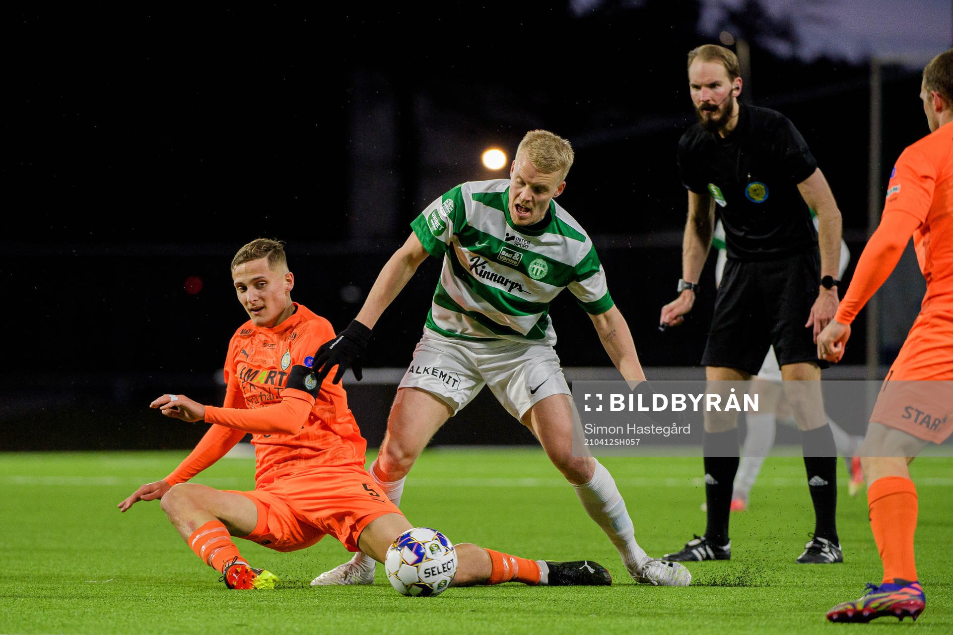 AFC Eskilstunas Pontus Rödin , Västerås Simon Johansson