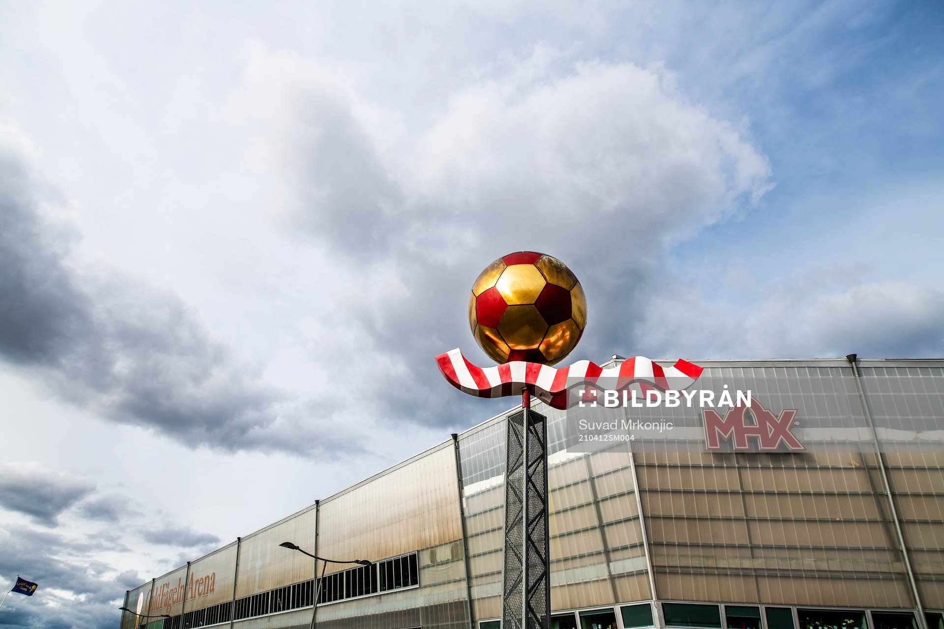 Exteriörbild av Guldfågeln Arena