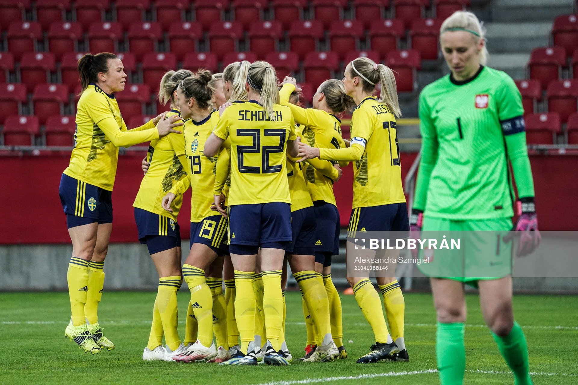 Stina Blackstenius of Sweden celebrate with teammates