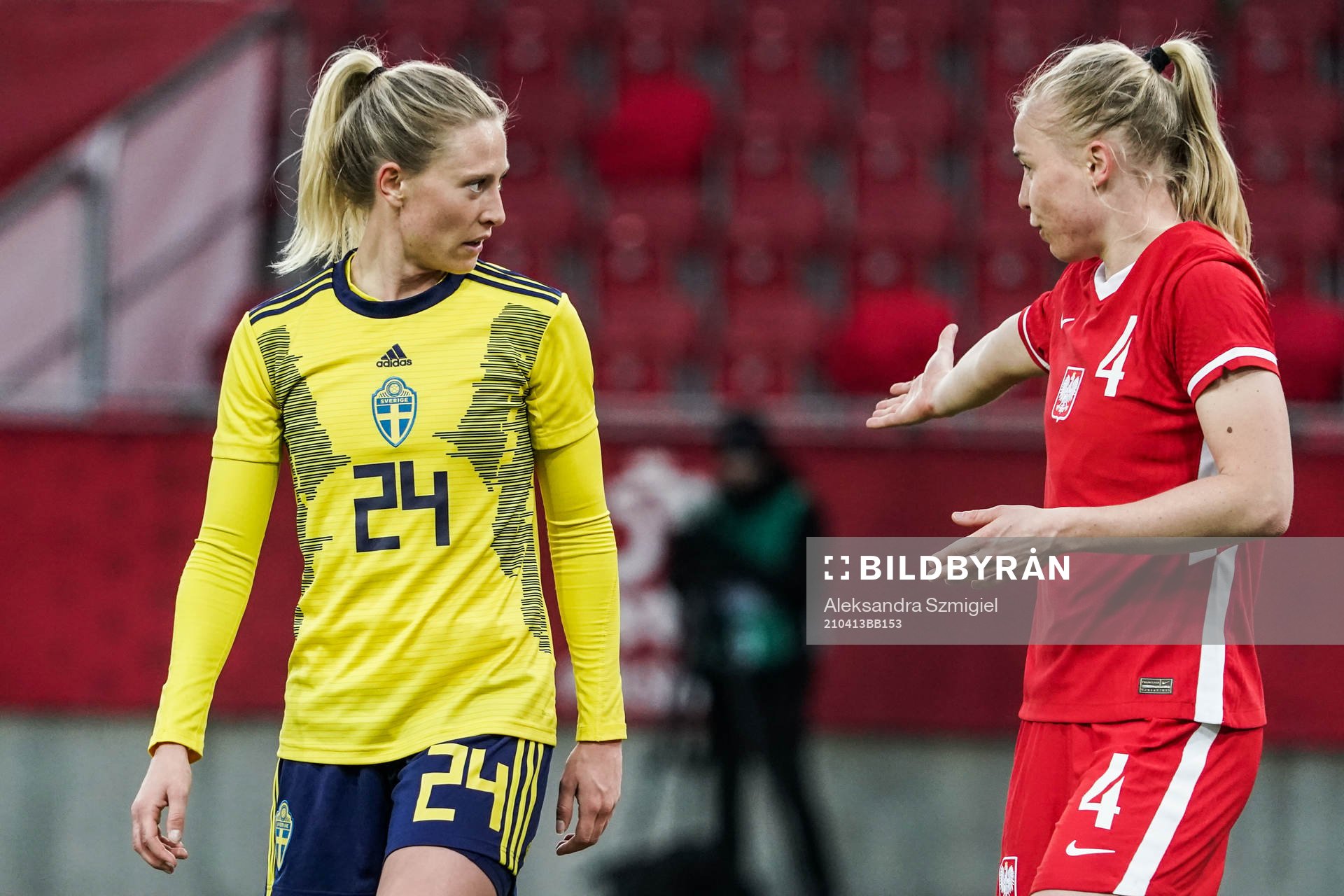 Rebecka Blomqvist of Sweden and Paulina Dudek of Poland