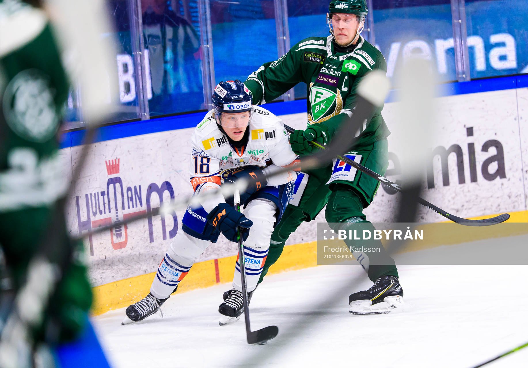 Växjös Marcus Sylvegård och Färjestads Victor Ejdsell