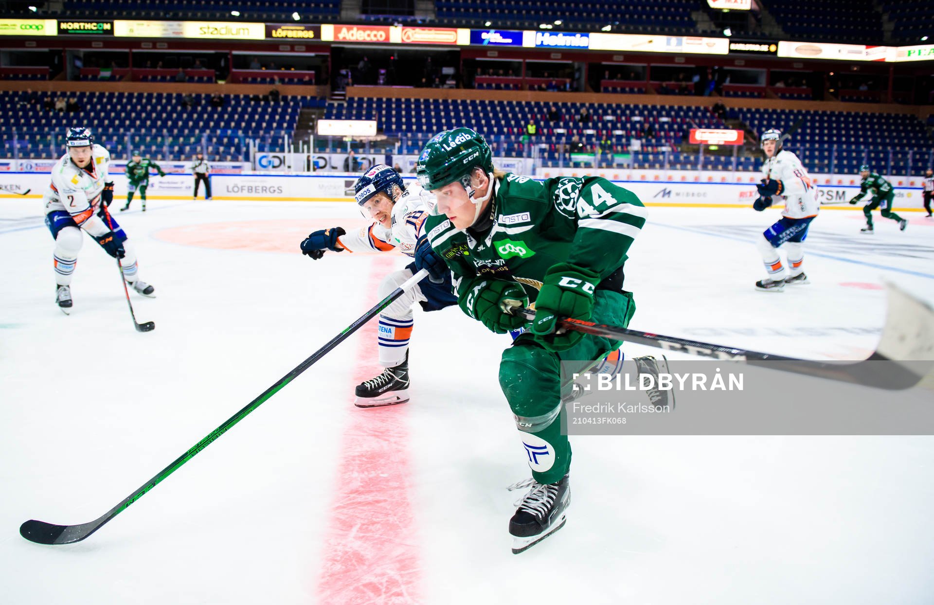Växjös Marcus Sylvegård och Färjestads Jacob Peterson