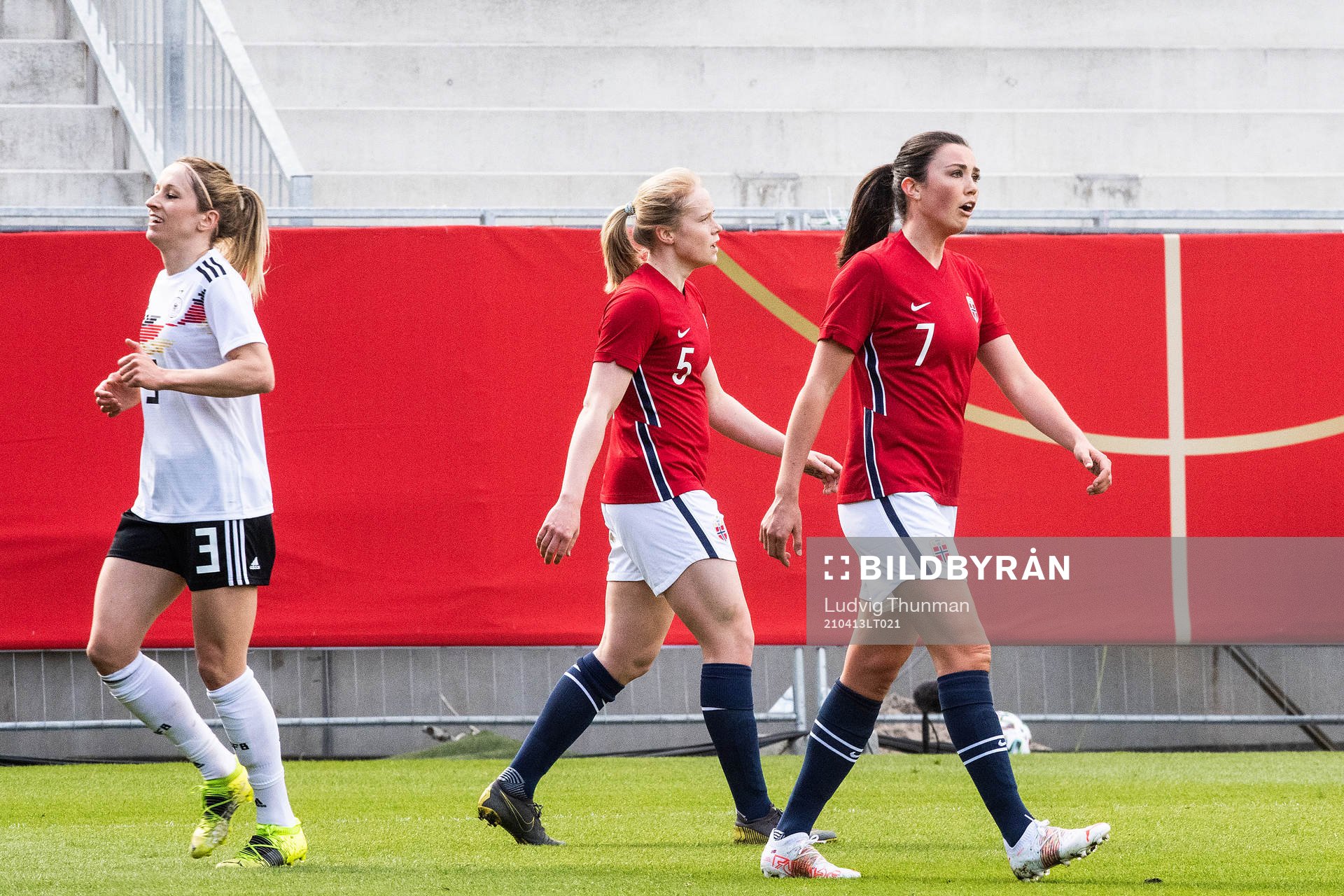 Julie Blakstad and Ingrid Syrstad Engen of Norway looks