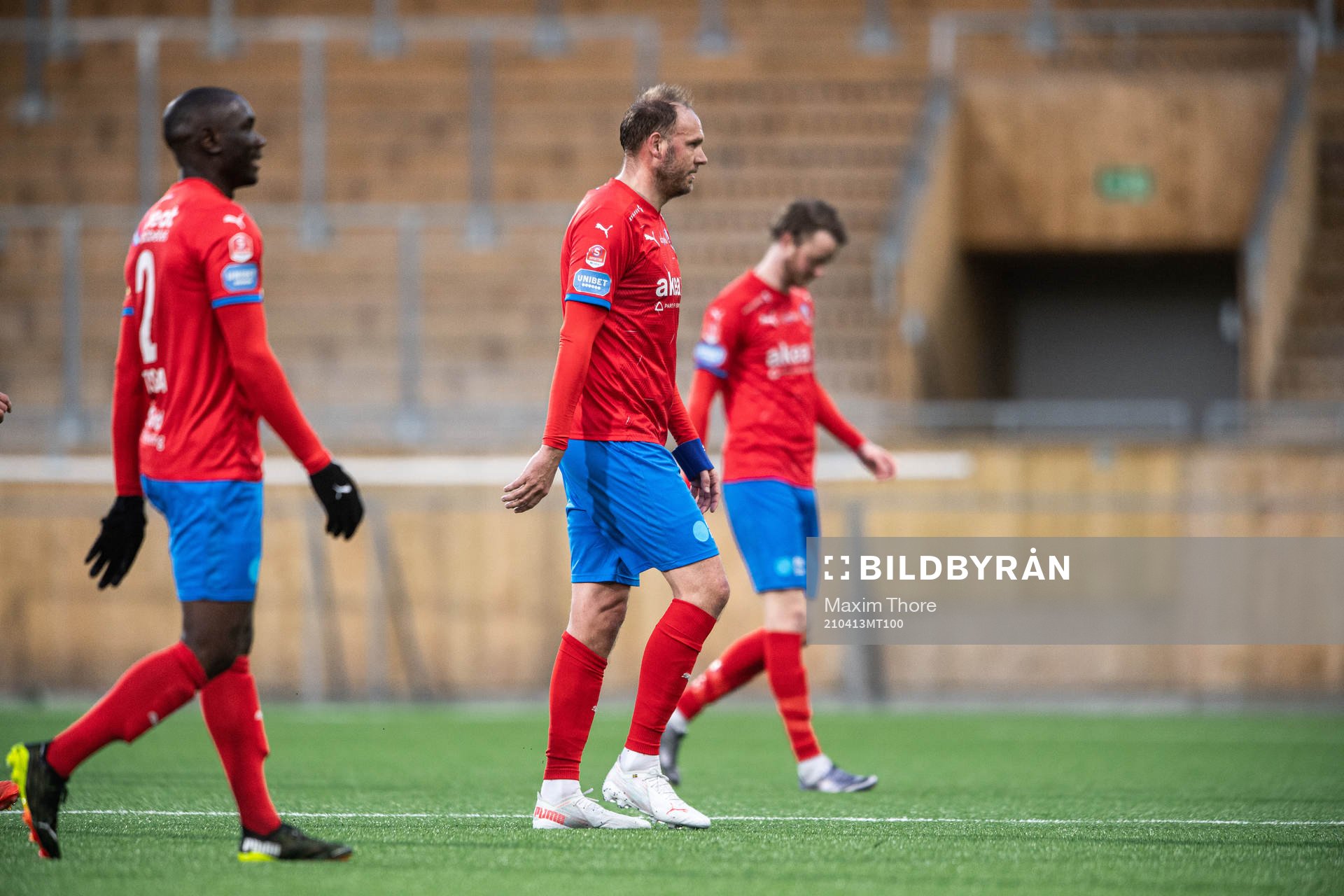 Helsingborgs Andreas Granqvist deppar med lagkamrater