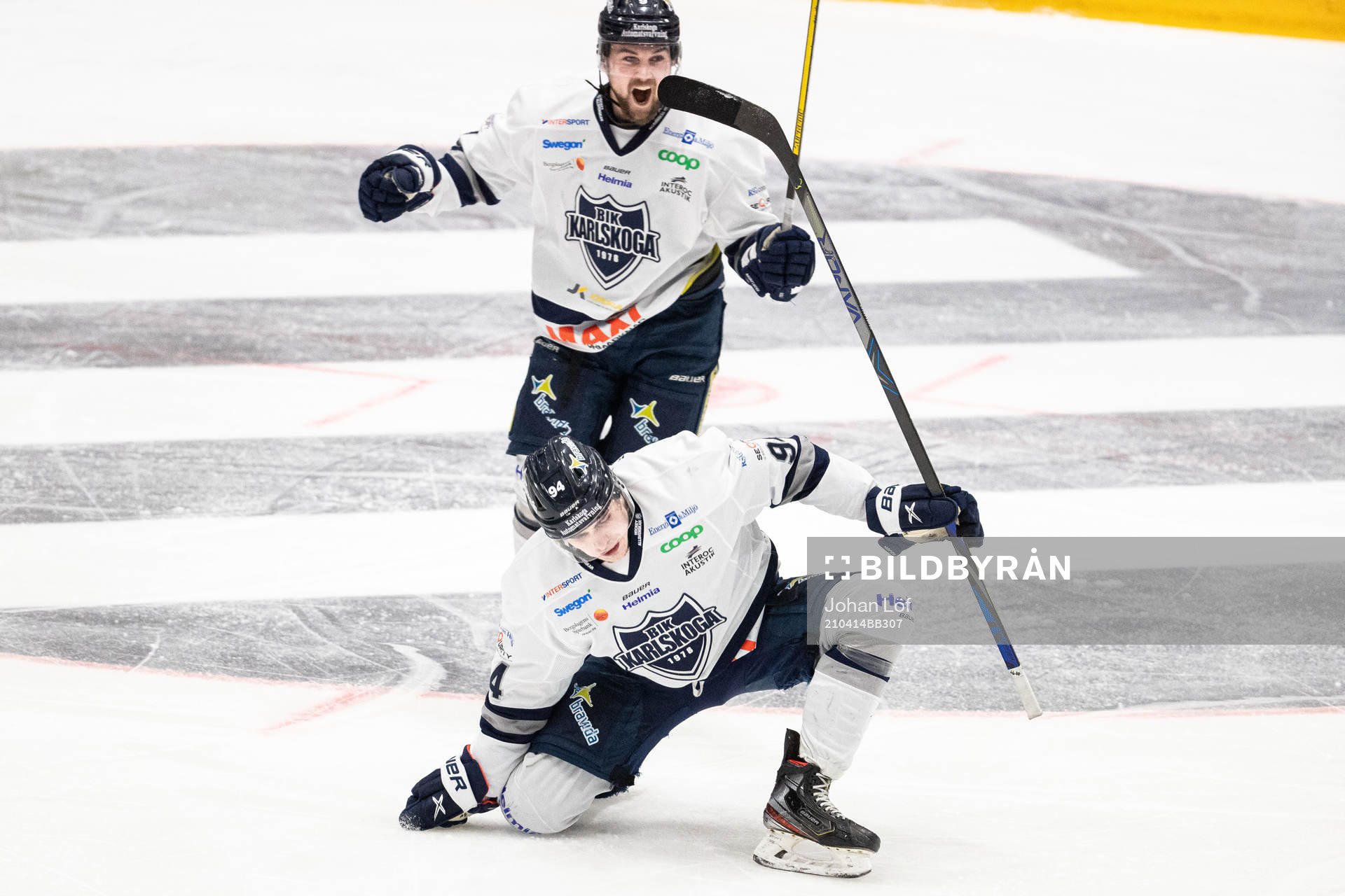 Karlskogas Linus Karlsson jublar