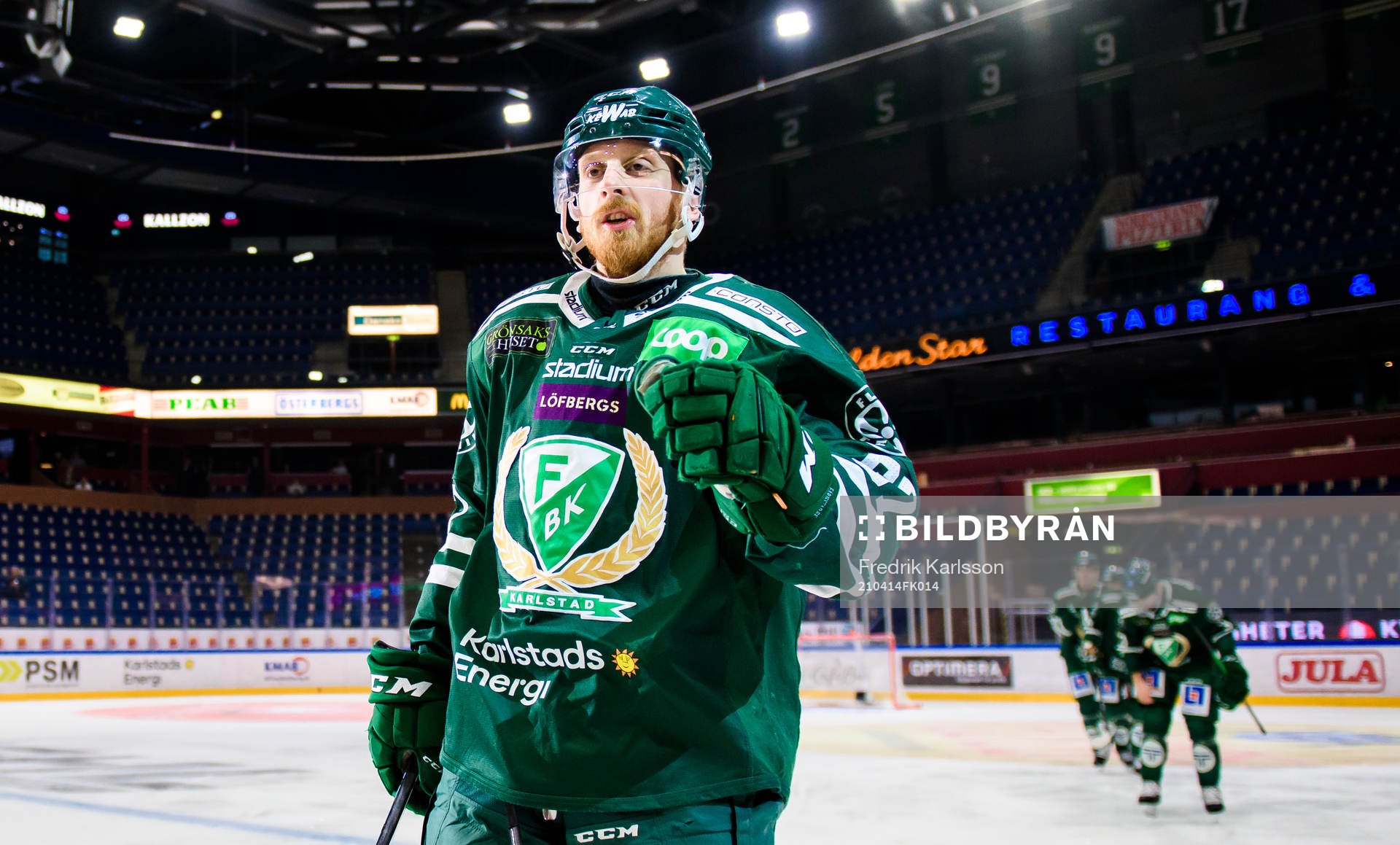 Färjestads Pontus Widerström jublar