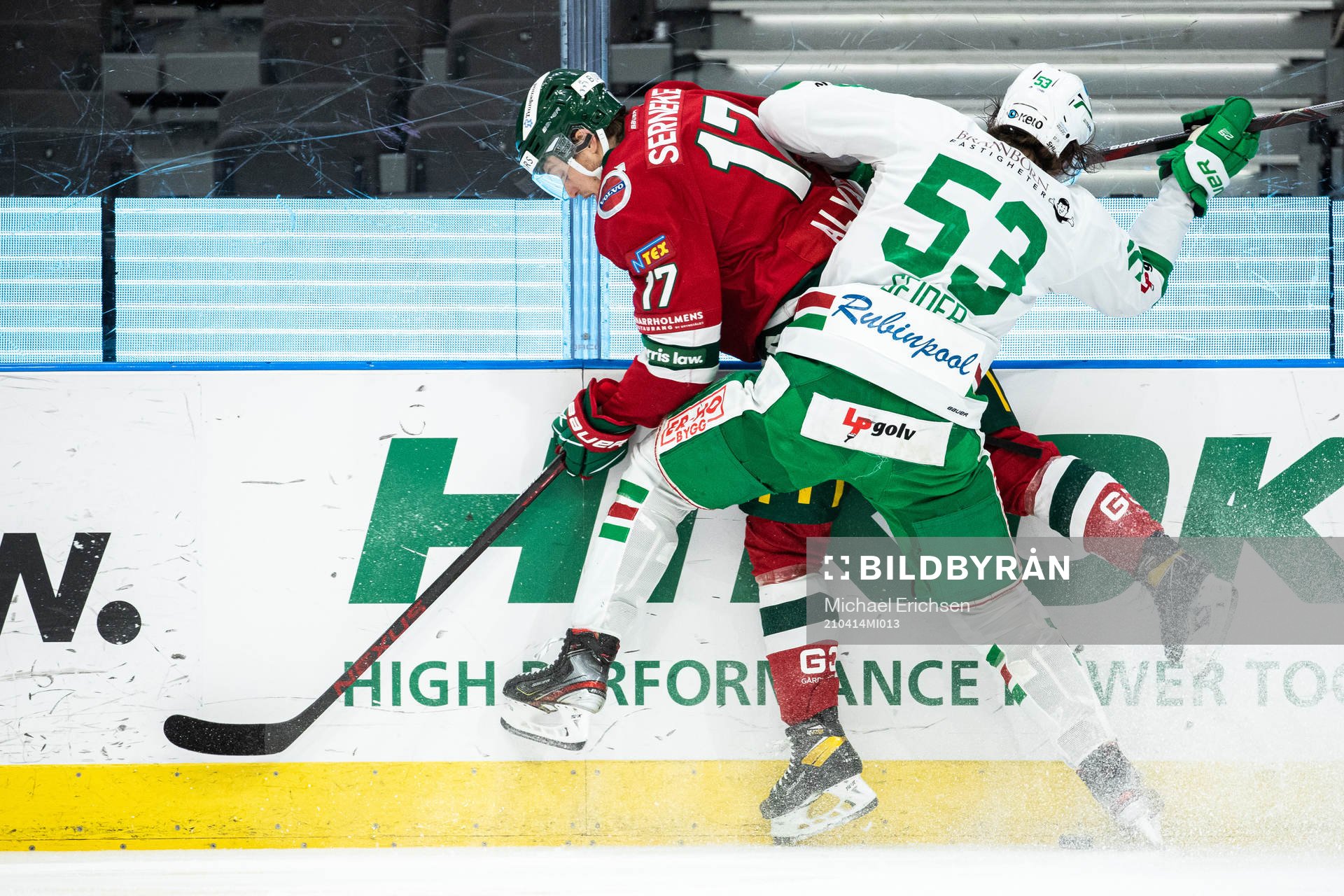Frölundas Robin Alvarez och Rögles Moritz Seider