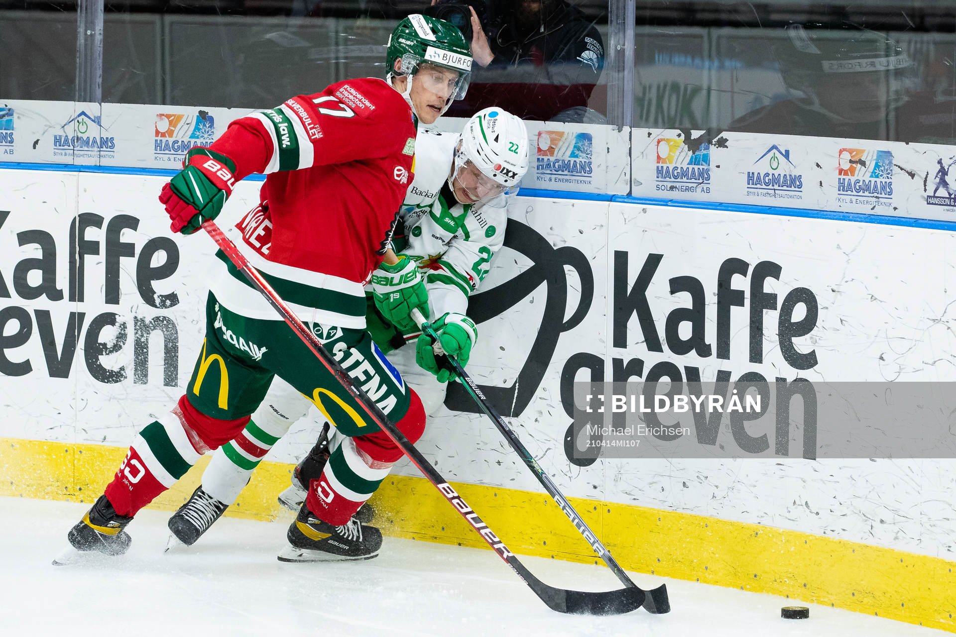 Frölundas Robin Alvarez och Rögles Samuel Jonsson
