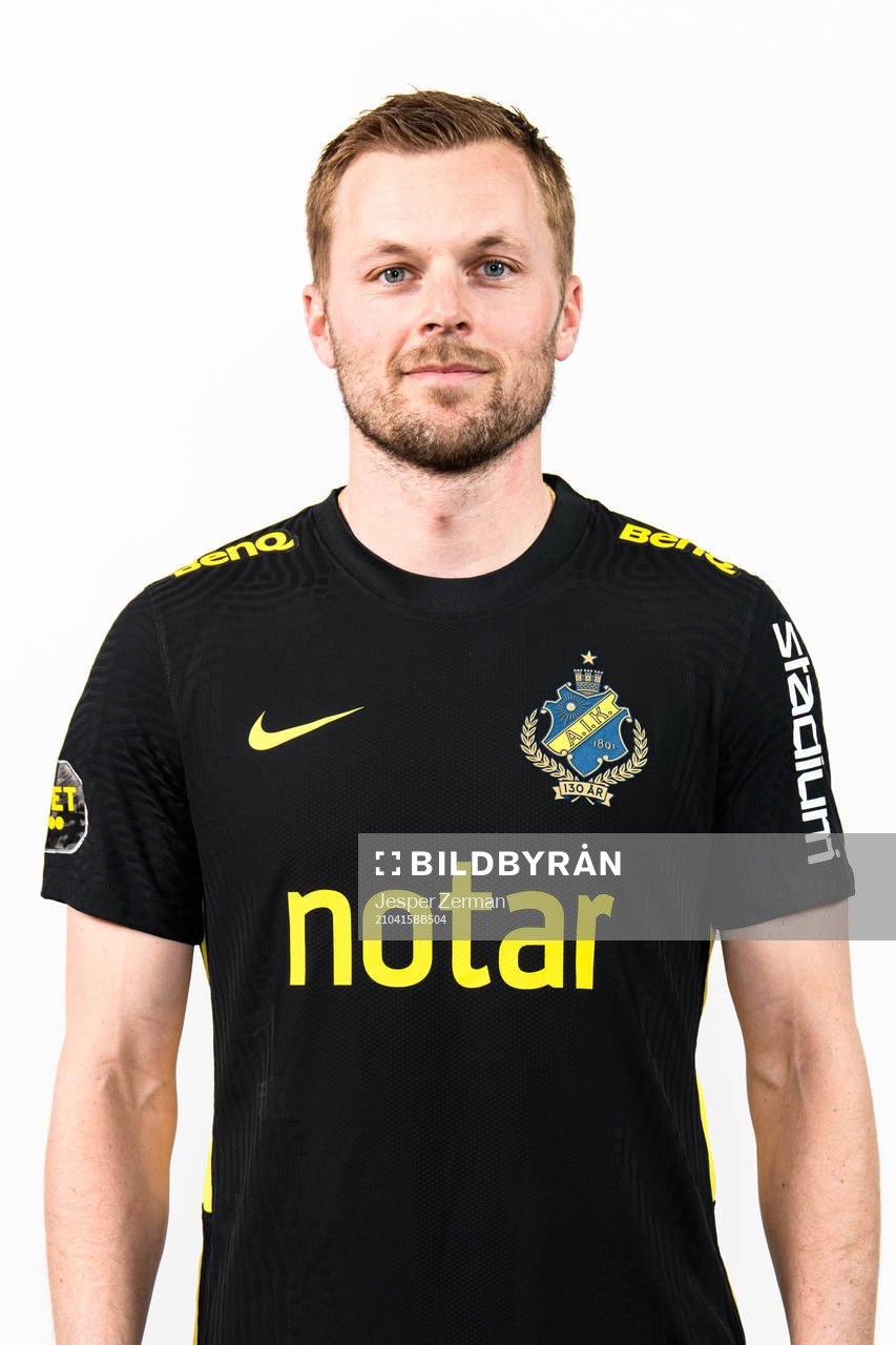s Sebastian Larsson