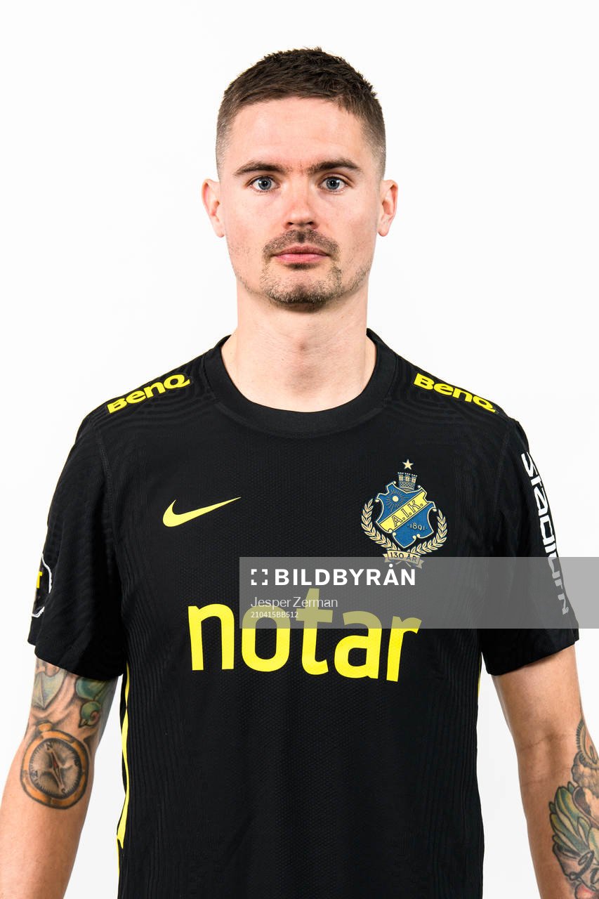 s Mikael Lustig