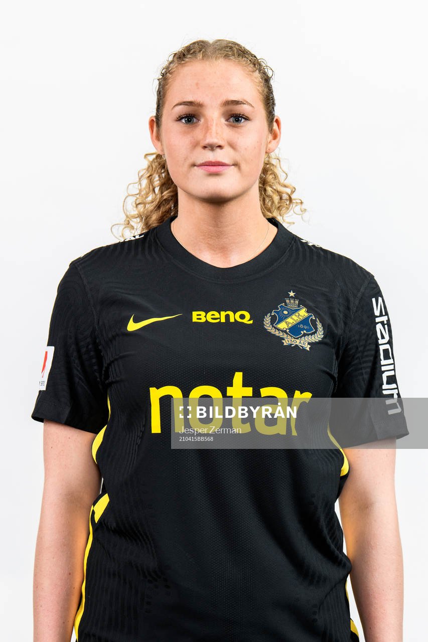 s Julia Laukström