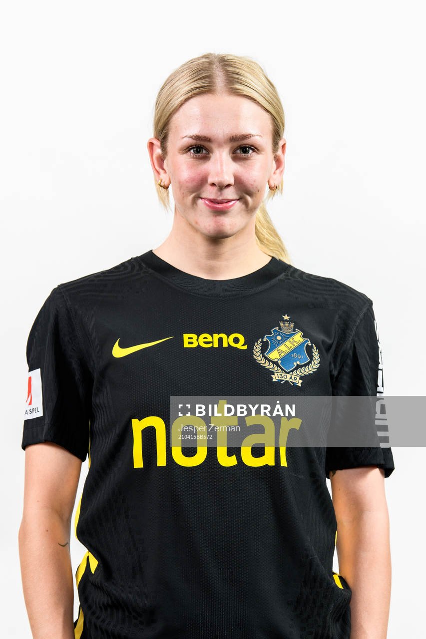 s Nora Rönnfors