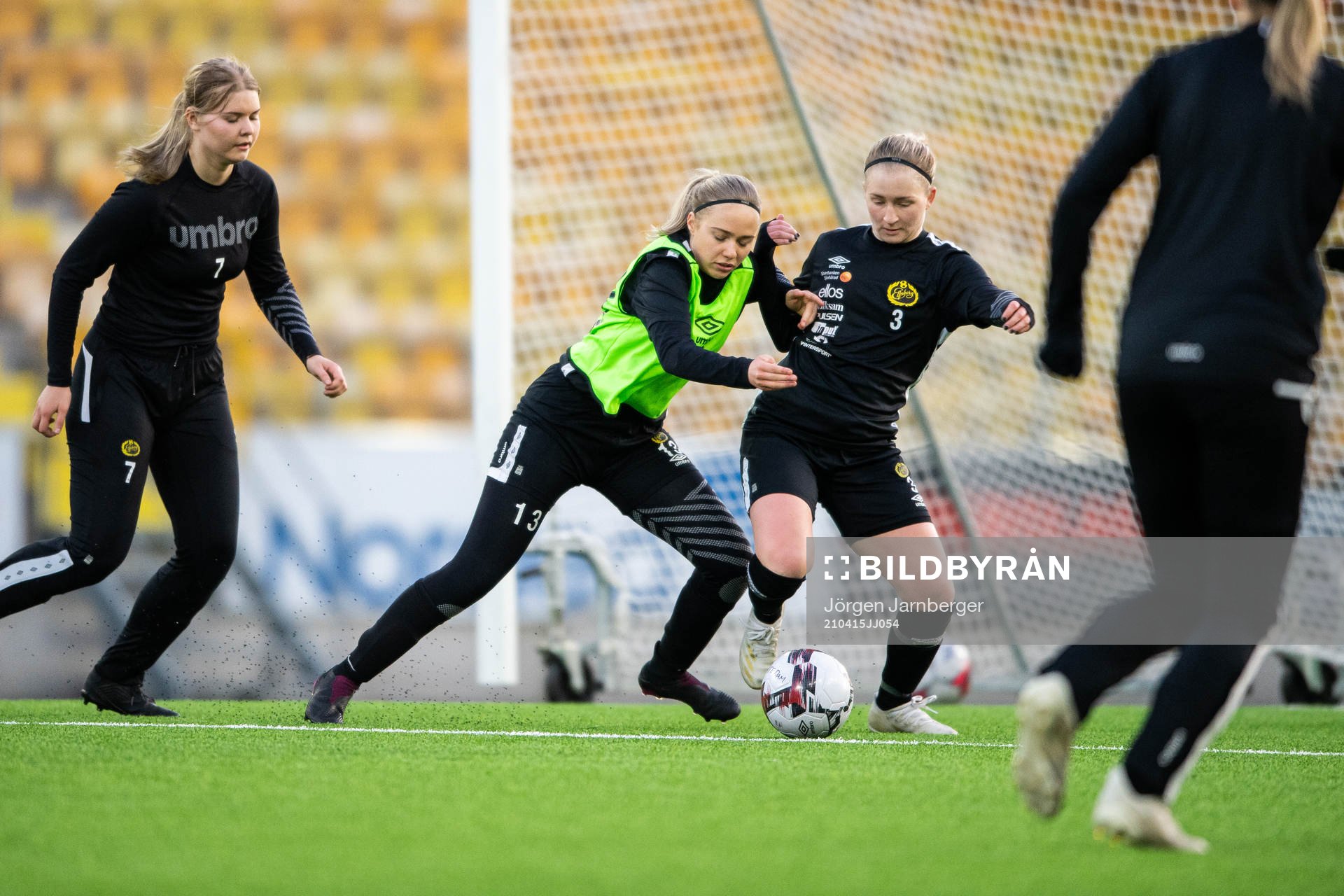Evelina Brink och Fanny Johansson