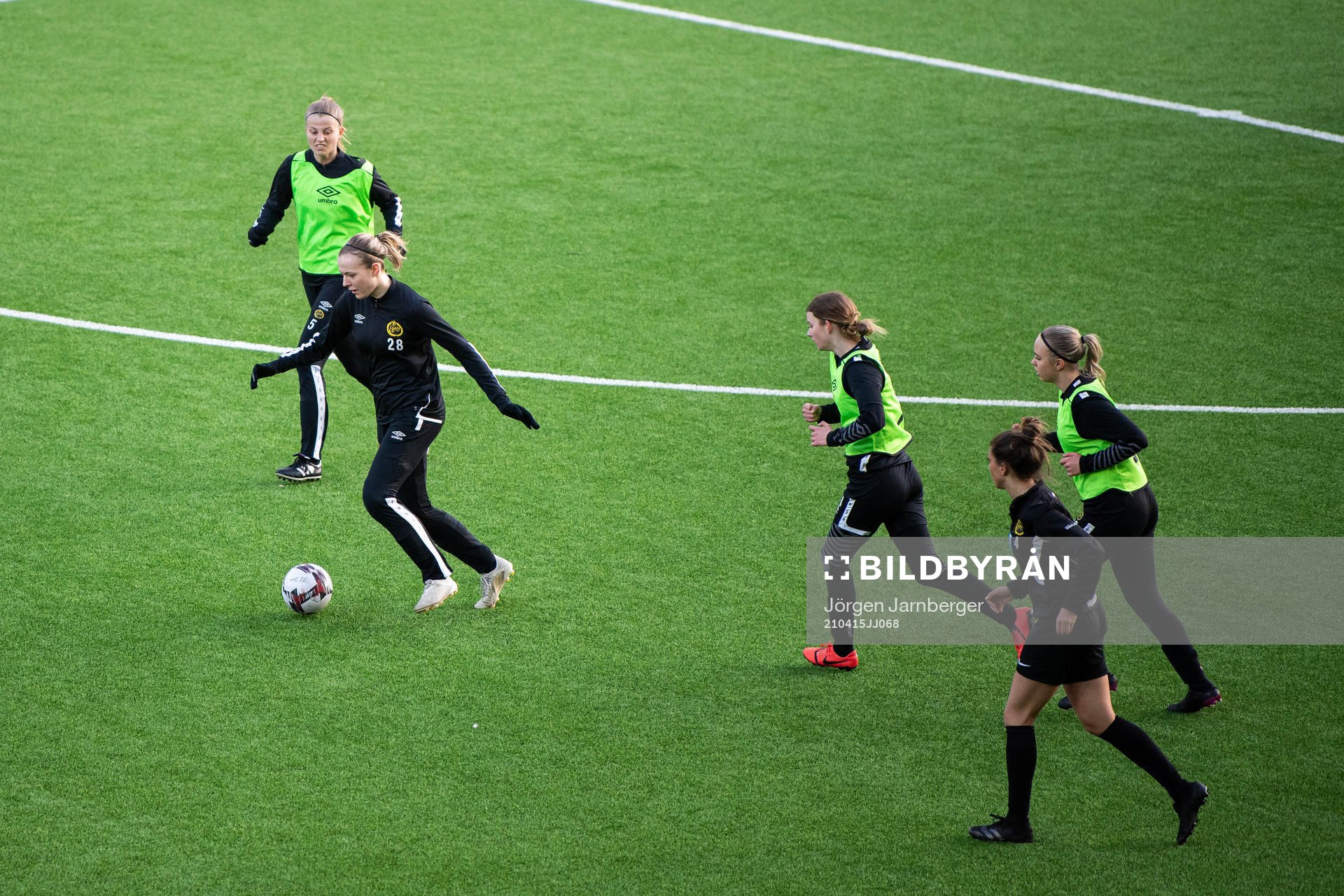 Maja Wrångemyr och Sara Isaksson