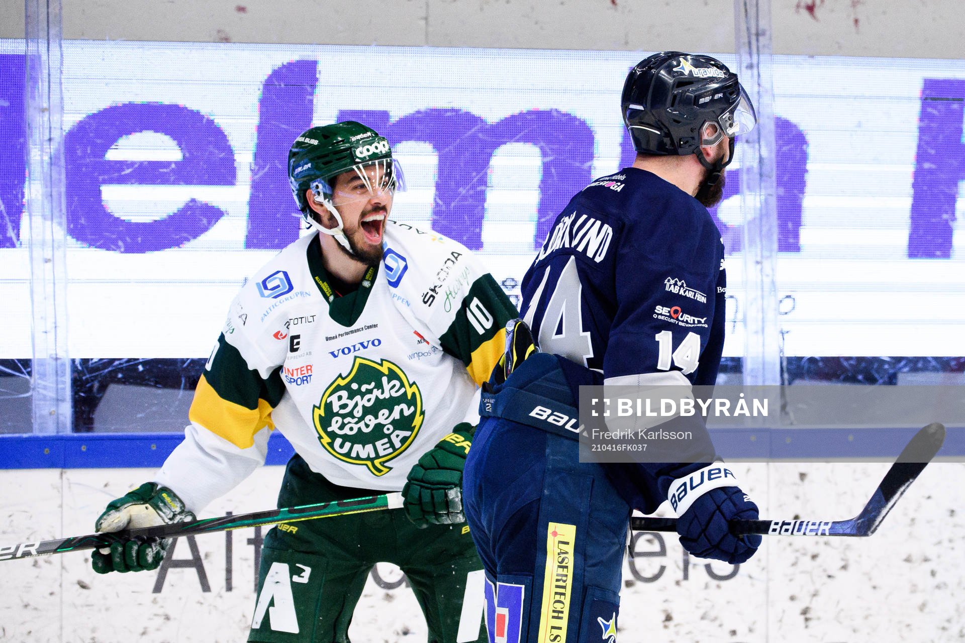 Björklövens Tyler Vesel jublar