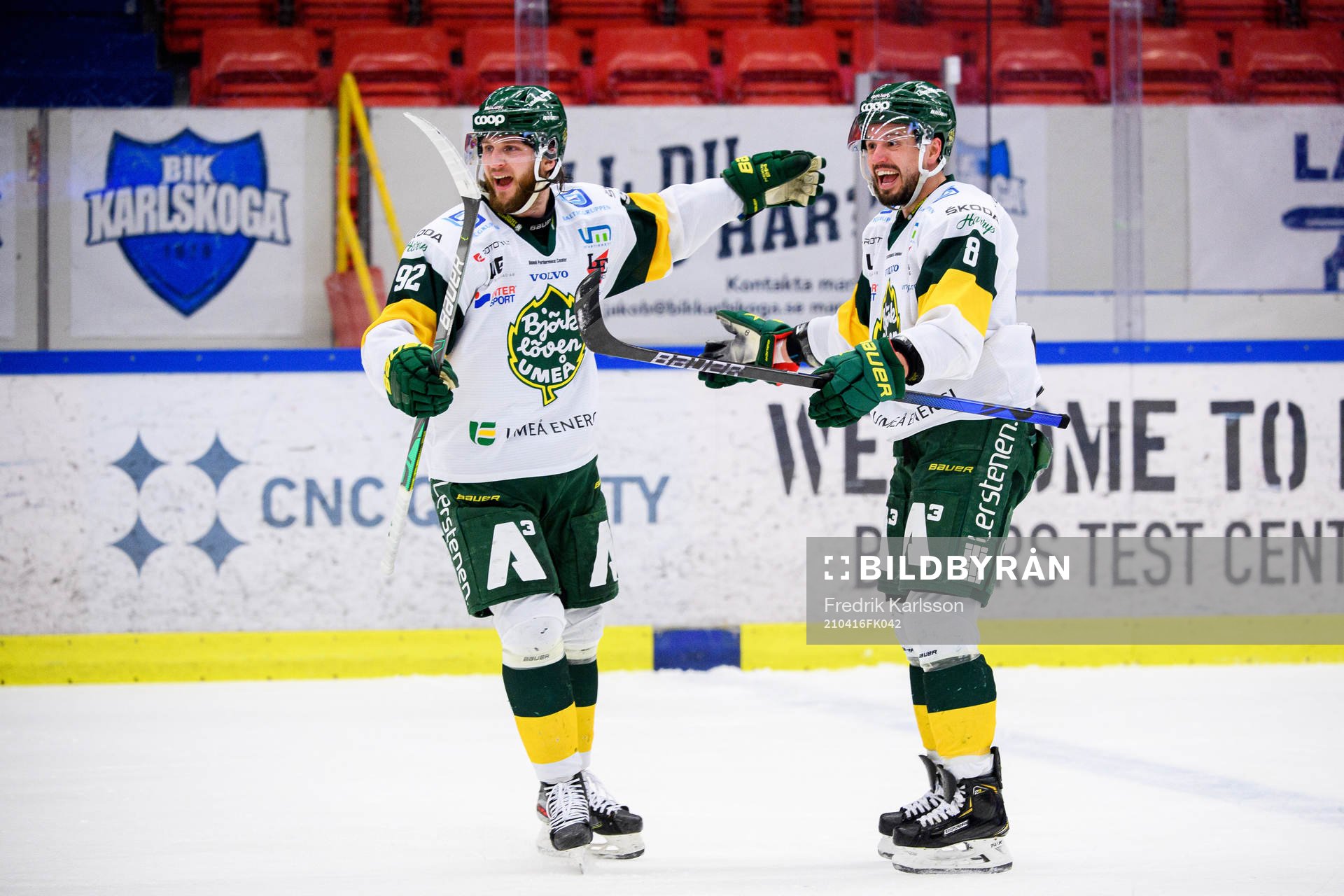 Björklövens Daniel Norbe och Alexander Deilert jublar