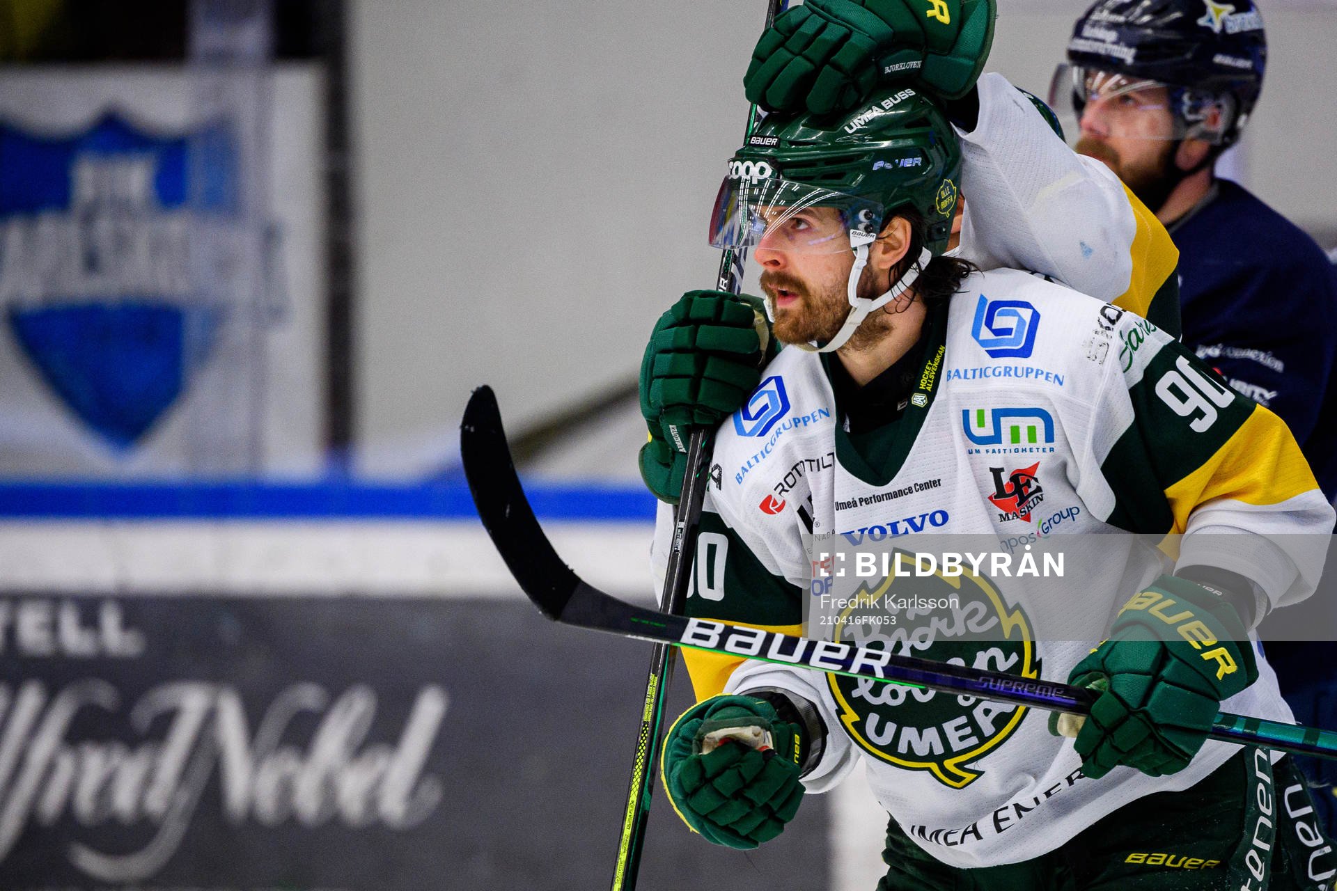 Björklövens Alex Hutchings jublar