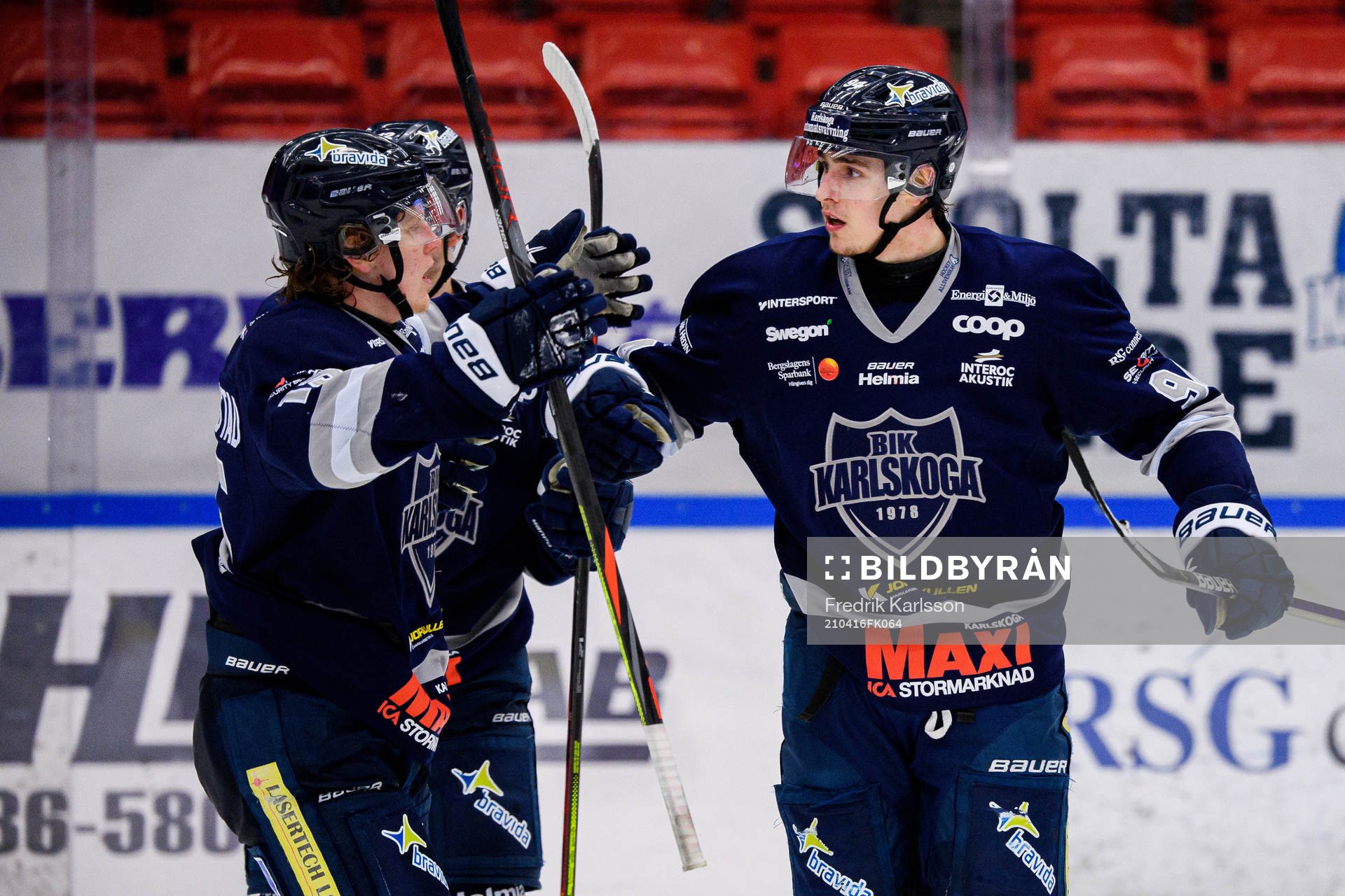 Karlskogas Linus Karlsson jublar