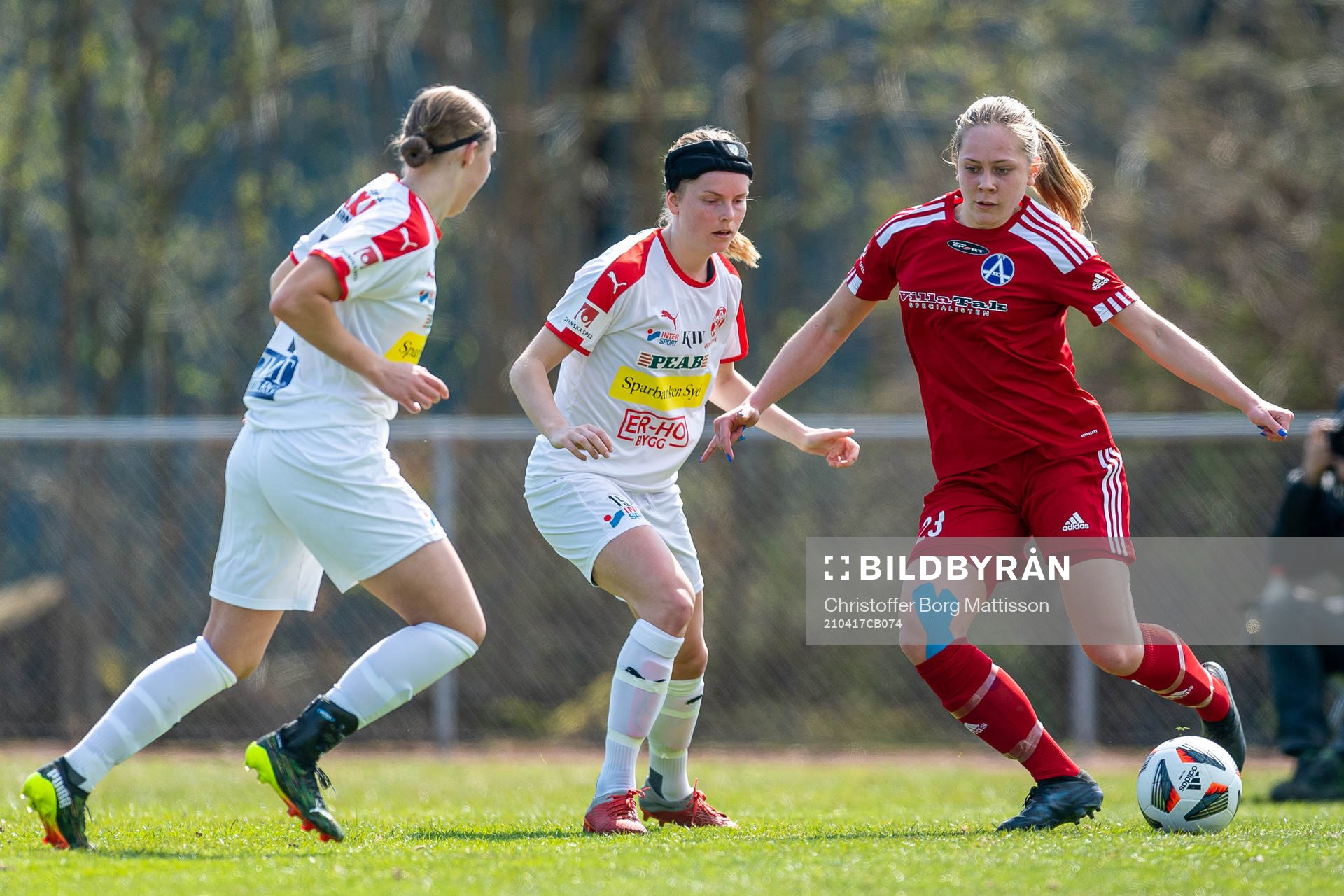 Älvsjös Alice Bergström under fotbollsmatchen i Elitettan mellan Borgeby och Älvsjö den 17 april 2021 i Borgeby. 