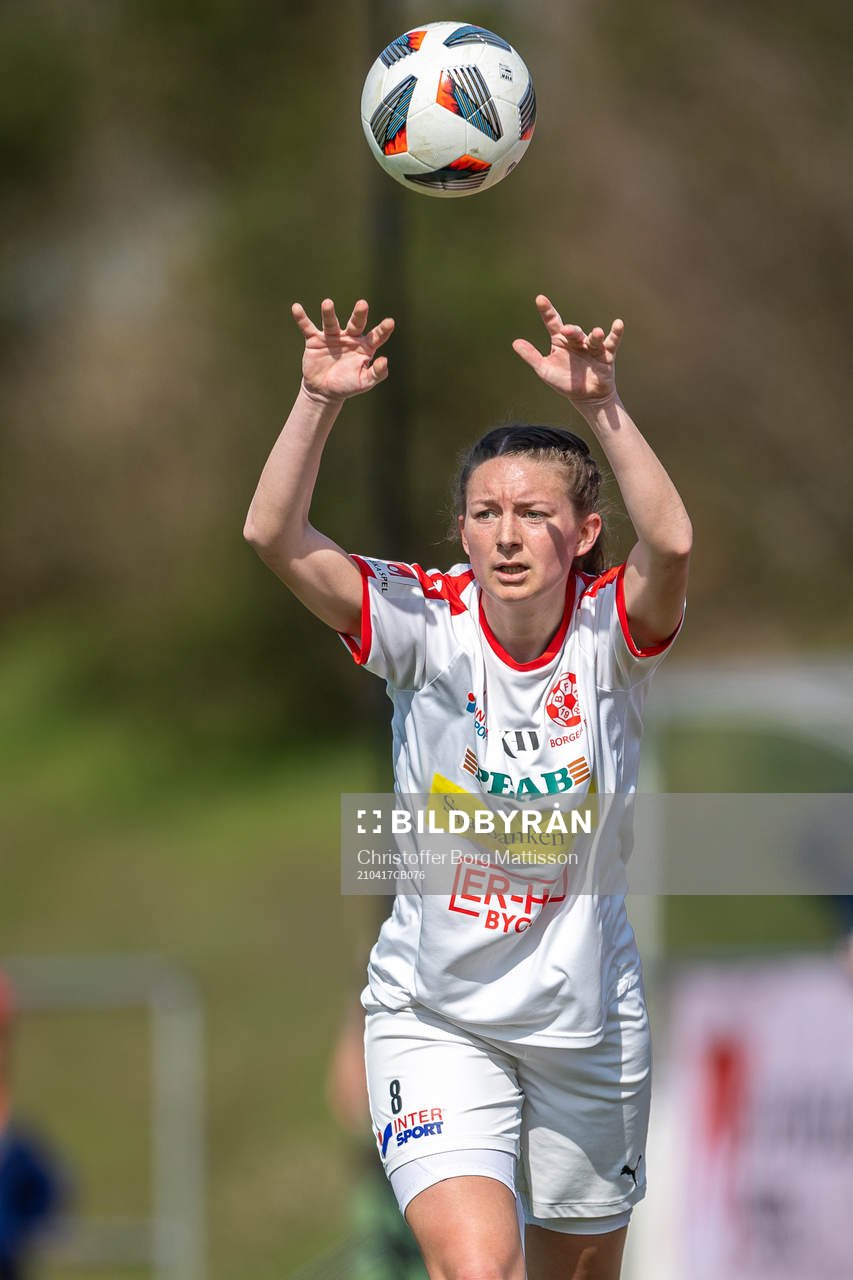 Borgebys Kajsa Arthursson under fotbollsmatchen i Elitettan mellan Borgeby och Älvsjö den 17 april 2021 i Borgeby. 