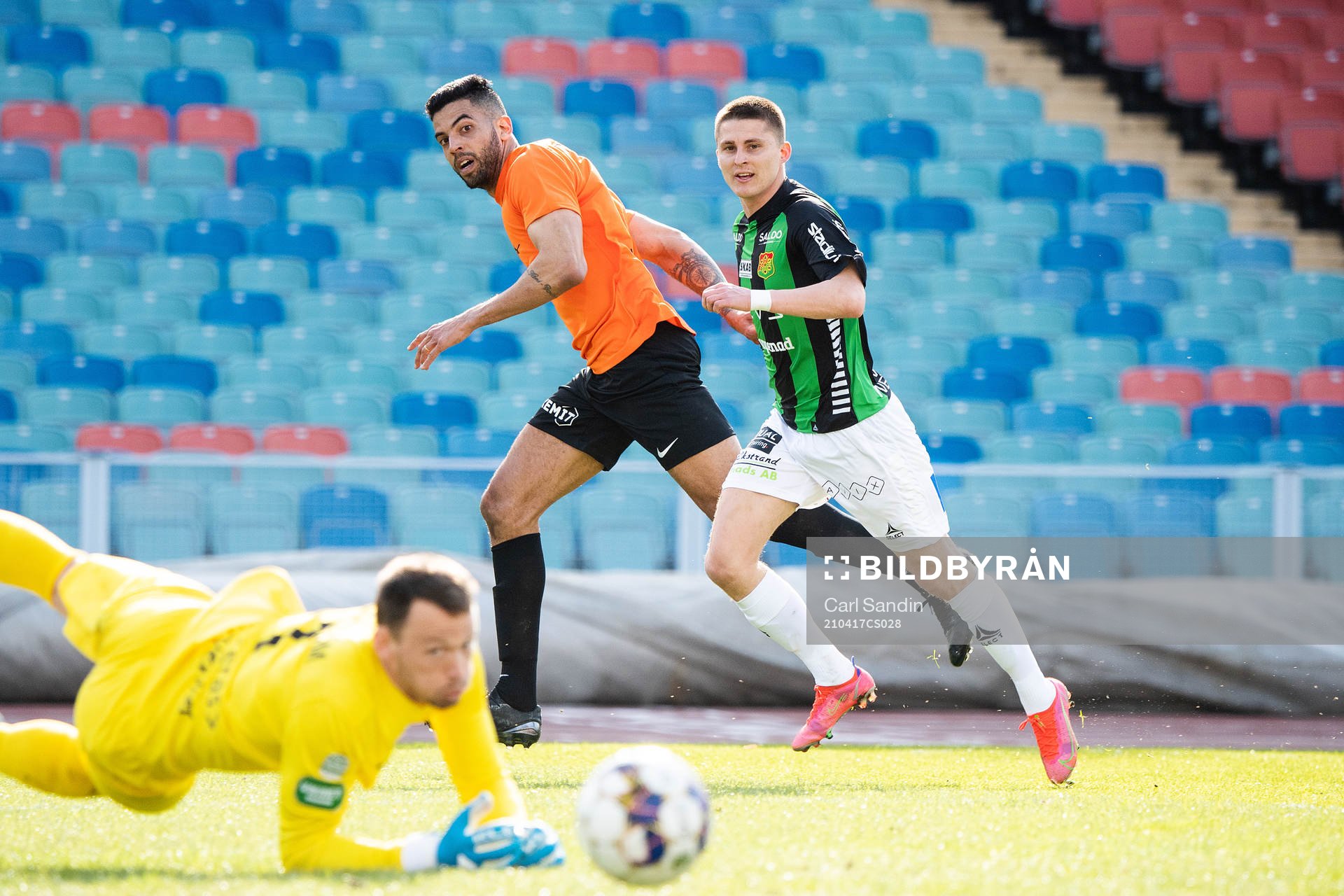 GAIS Johan Andersson mot Västerås Pedro Ribeiro och