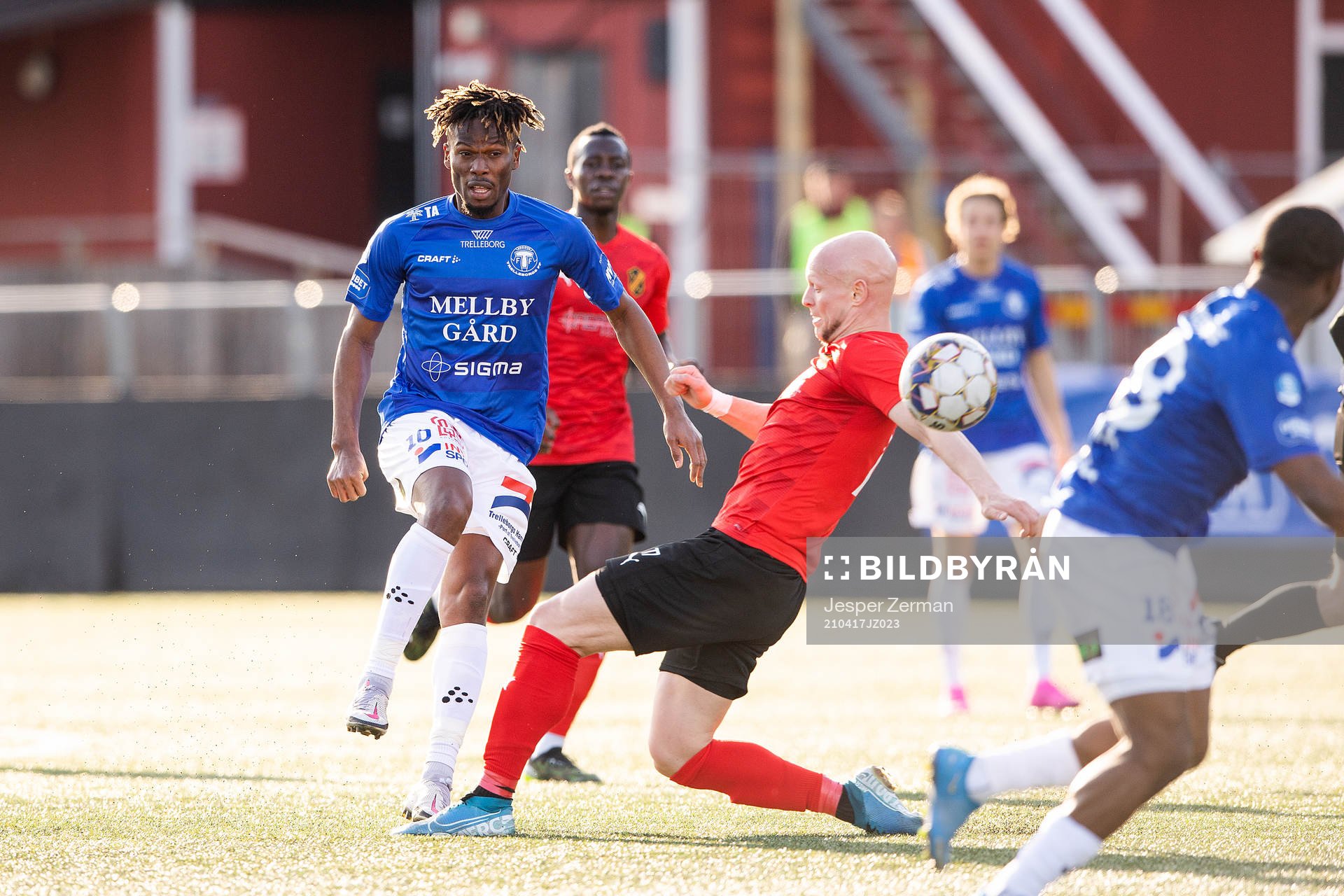 Trelleborgs Abdul Fatawu Safiu och Vasalunds Zourab