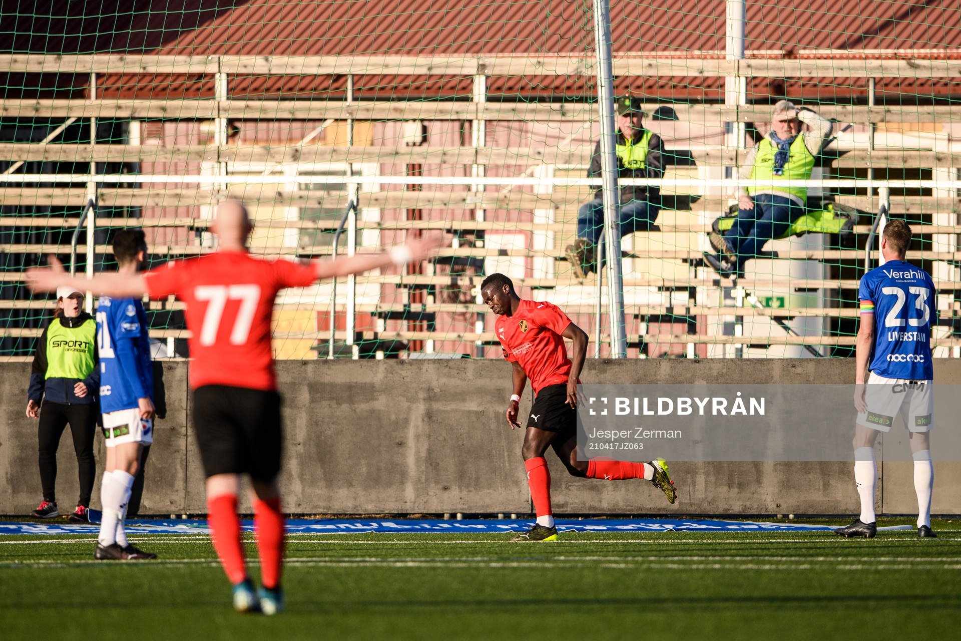Vasalunds Anthony Wambani jublar efter 2-2 under fotbollsmatchen i Superettan mellan Vasalund och Trelleborg den 17 april 2021 i Stockholm.