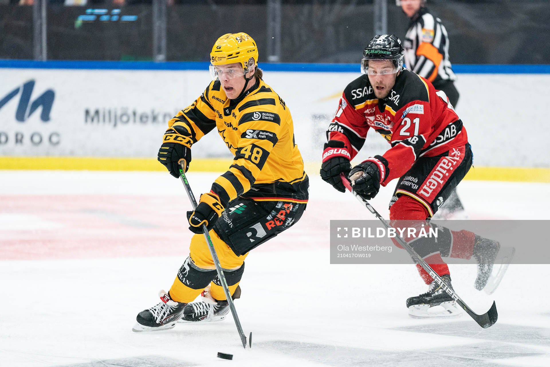 Skellefteås Jonatan Berggren och Luleås Juhani Tyrväinen
